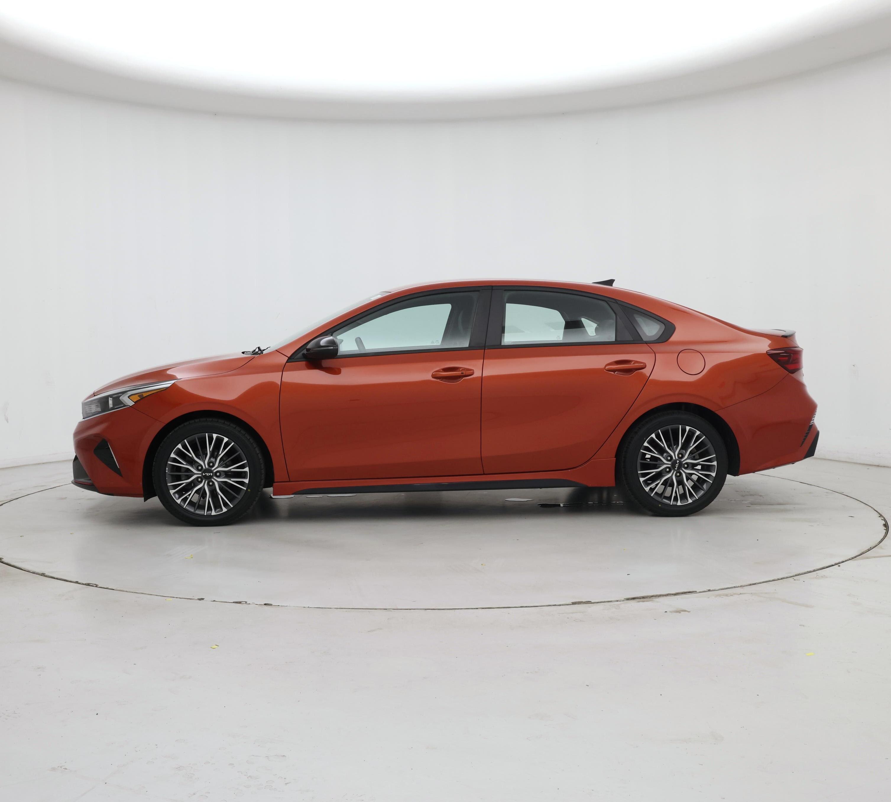 Thumbnail: 2023 Kia Forte - 3