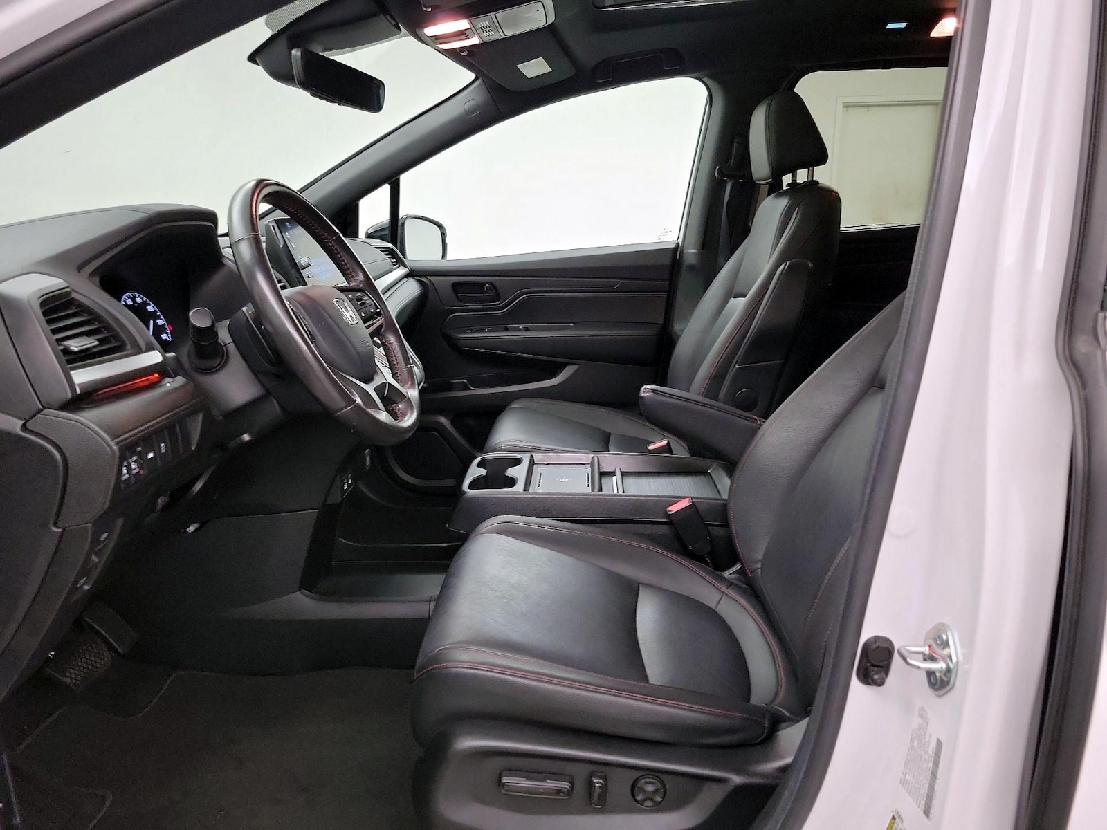 2025 Honda Odyssey Sport L - Photo 12
