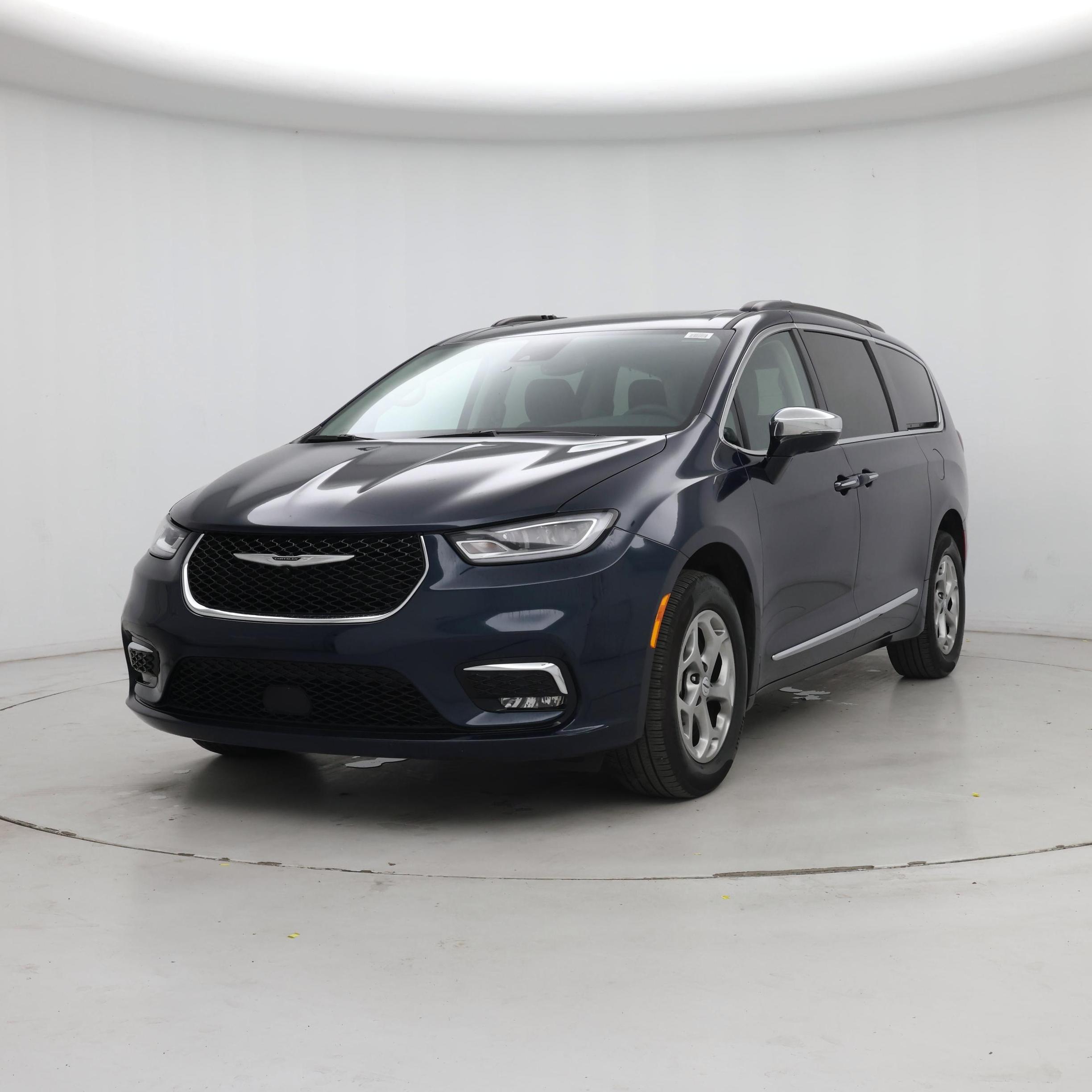 Thumbnail: 2023 Chrysler Pacifica - 4