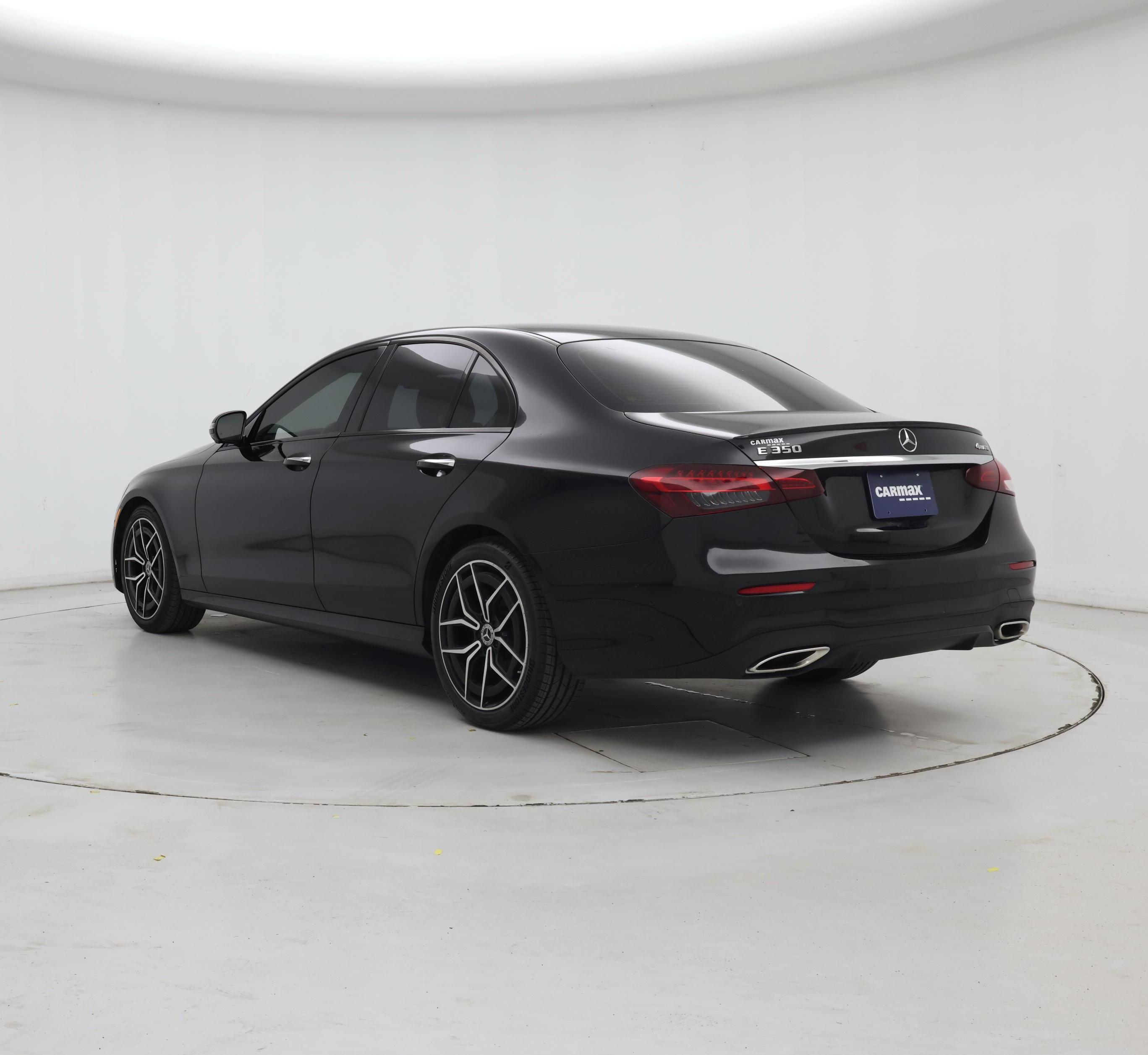 Thumbnail: 2022 Mercedes-Benz E-Class - 2