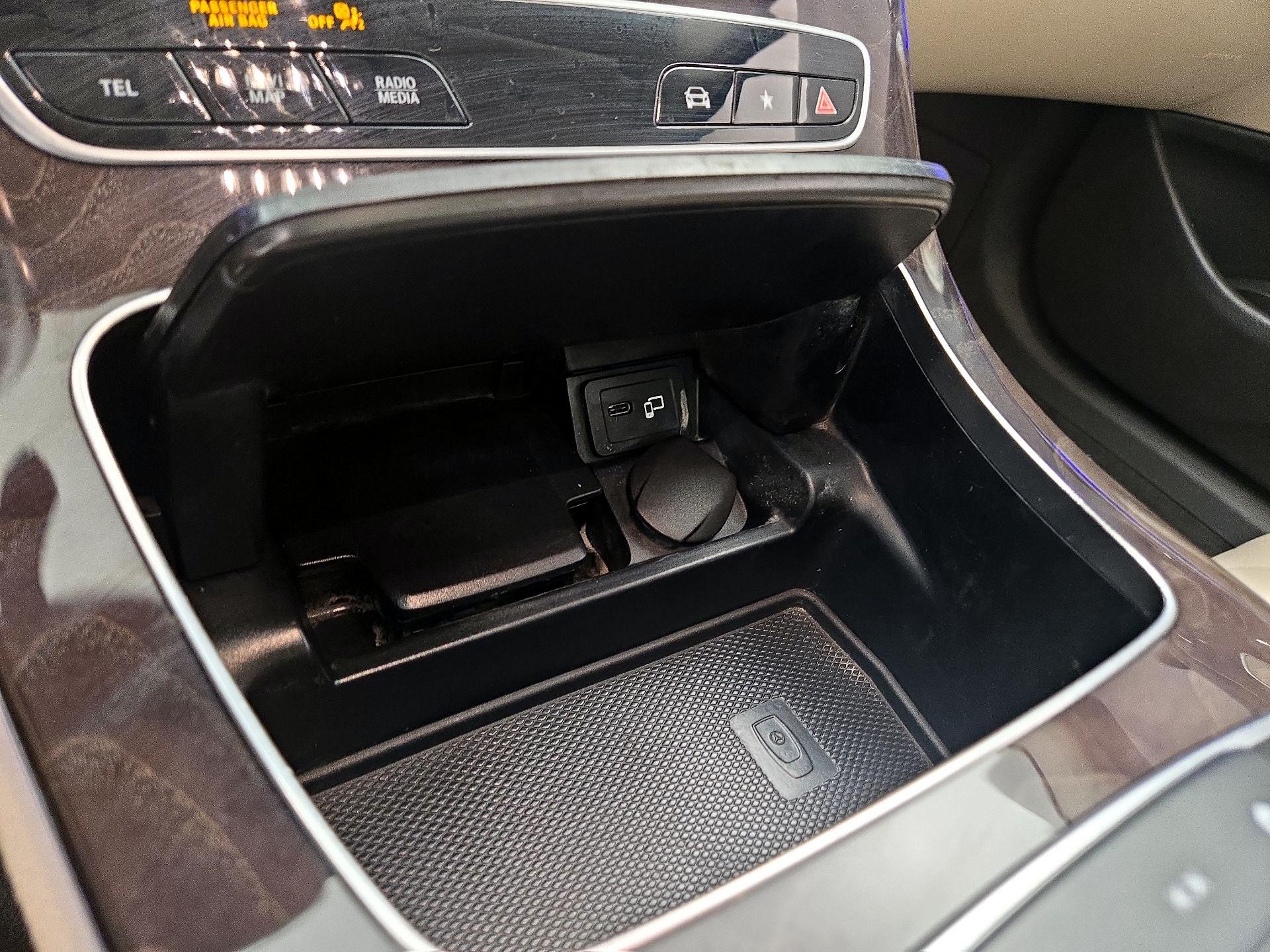 Thumbnail: 2022 Mercedes-Benz E-Class - 19