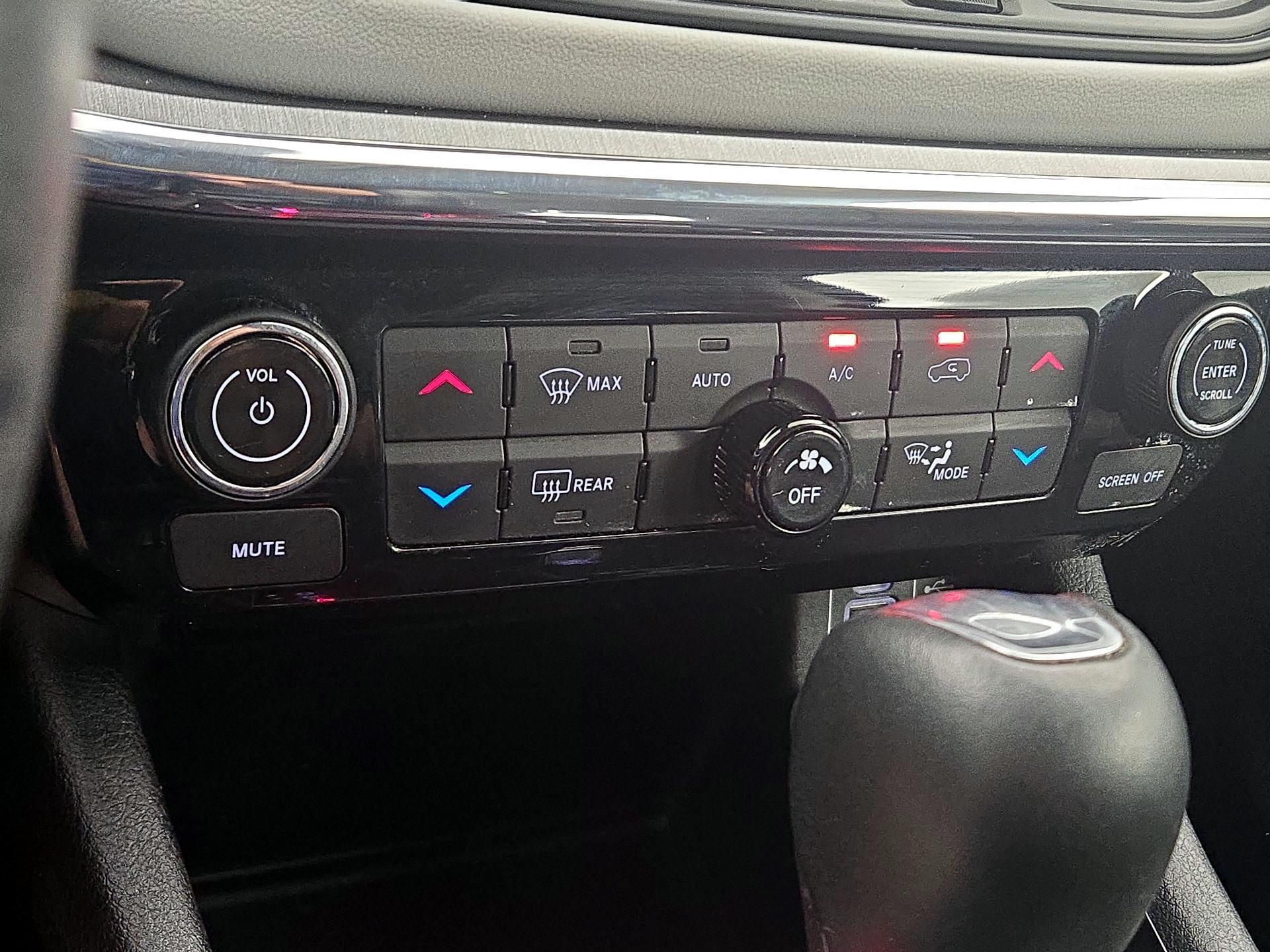 Thumbnail: 2022 Jeep Compass - 16