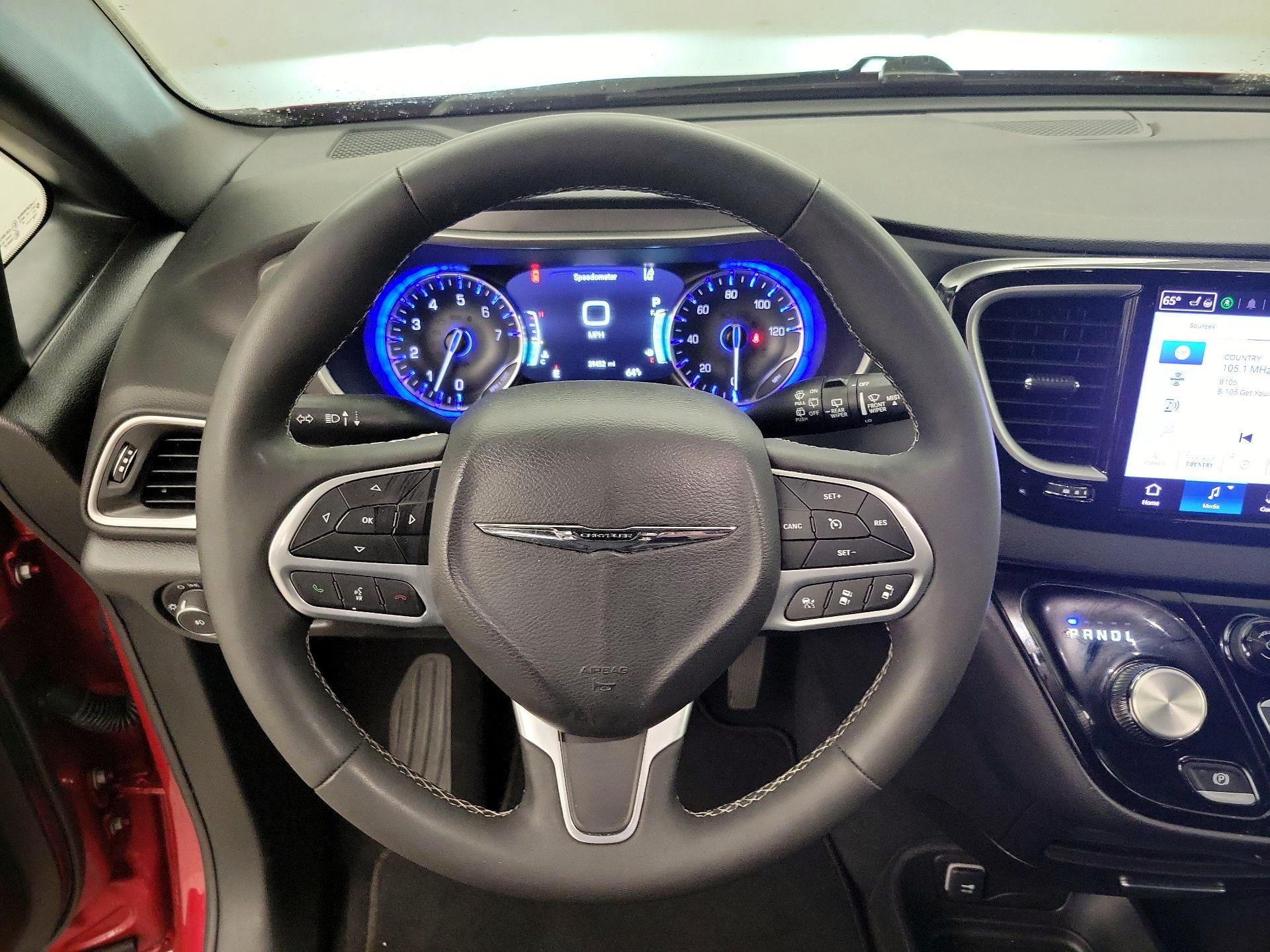 Thumbnail: 2025 Chrysler Pacifica - 10