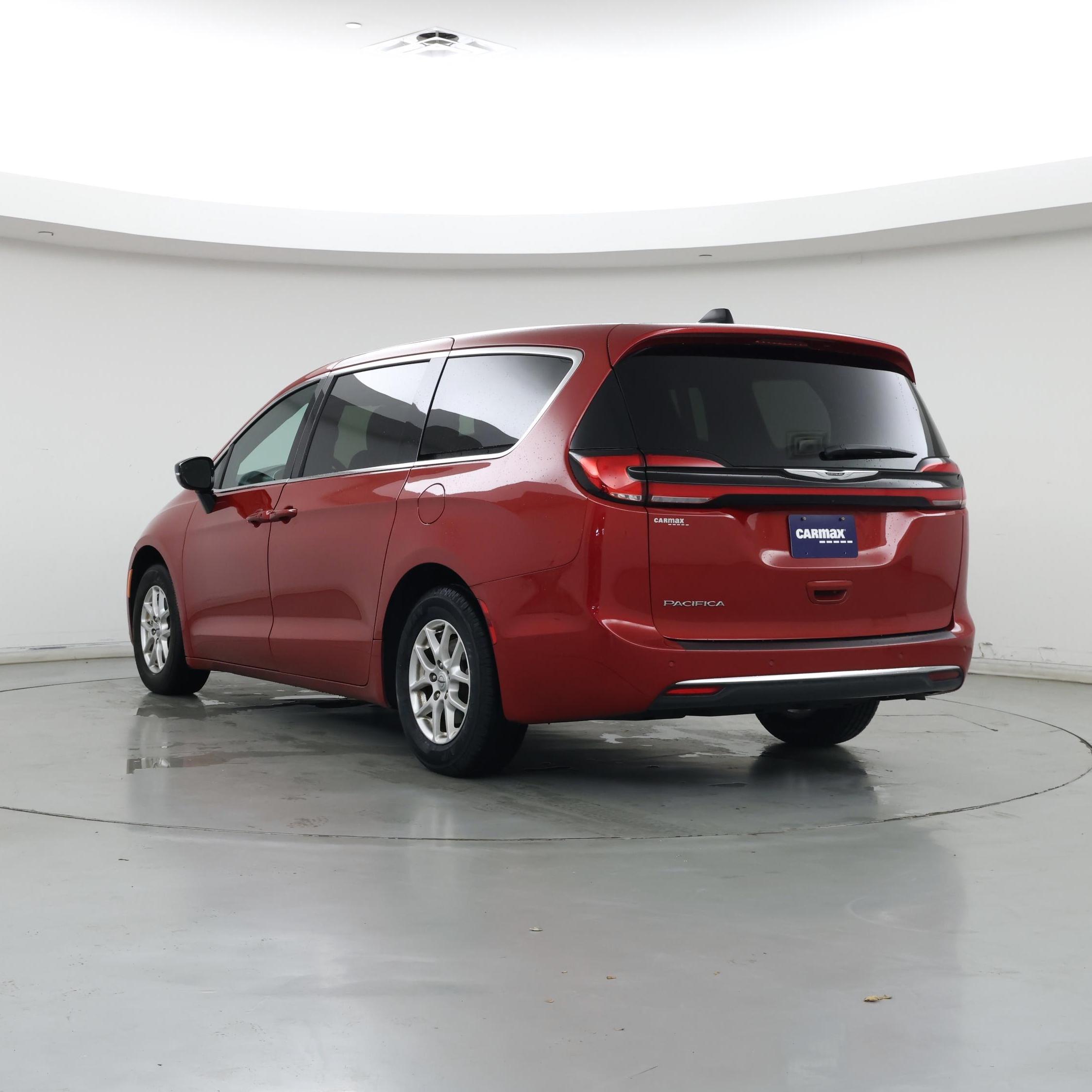 Thumbnail: 2025 Chrysler Pacifica - 2