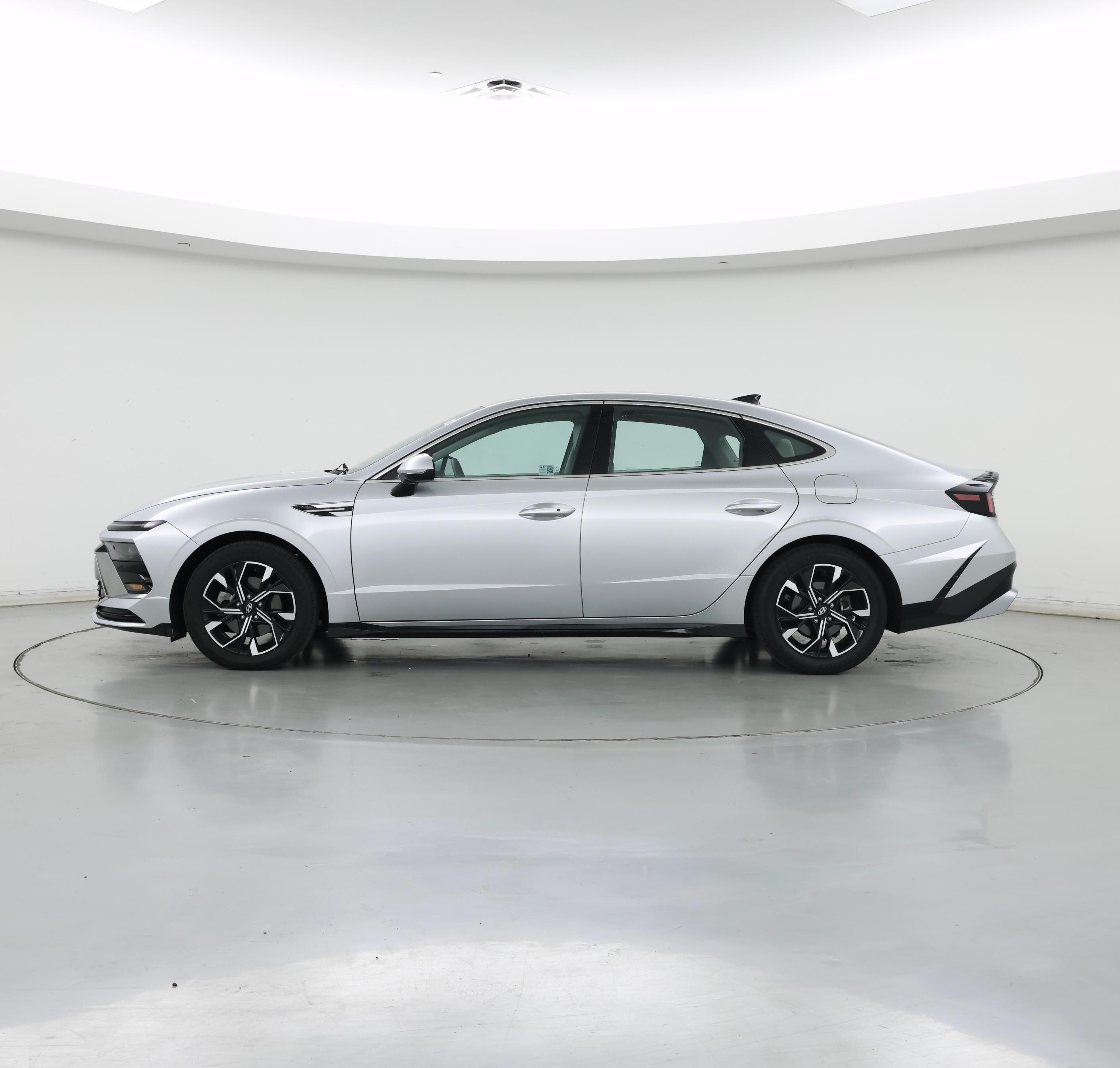 Thumbnail: 2024 Hyundai Sonata - 3
