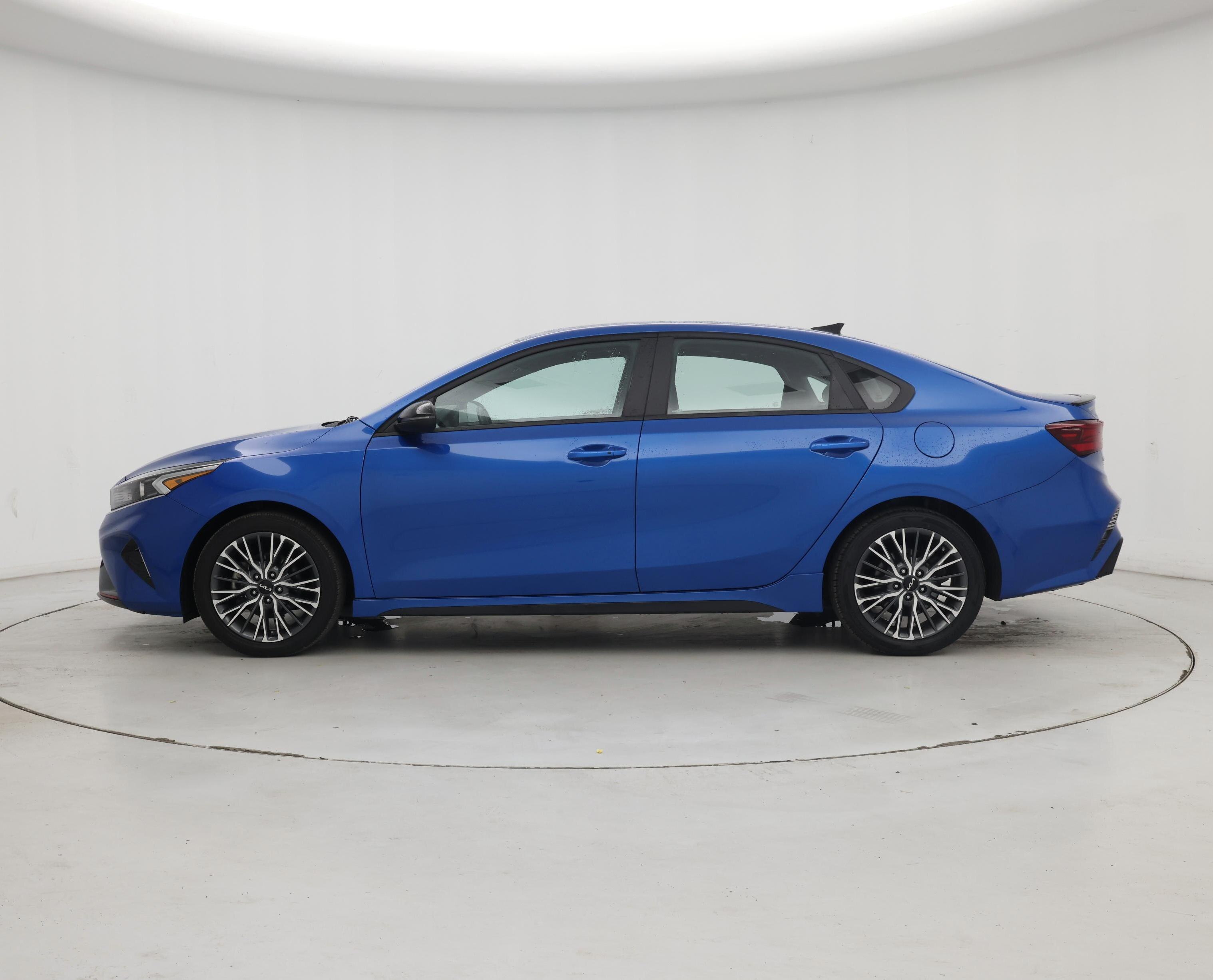Thumbnail: 2023 Kia Forte - 3