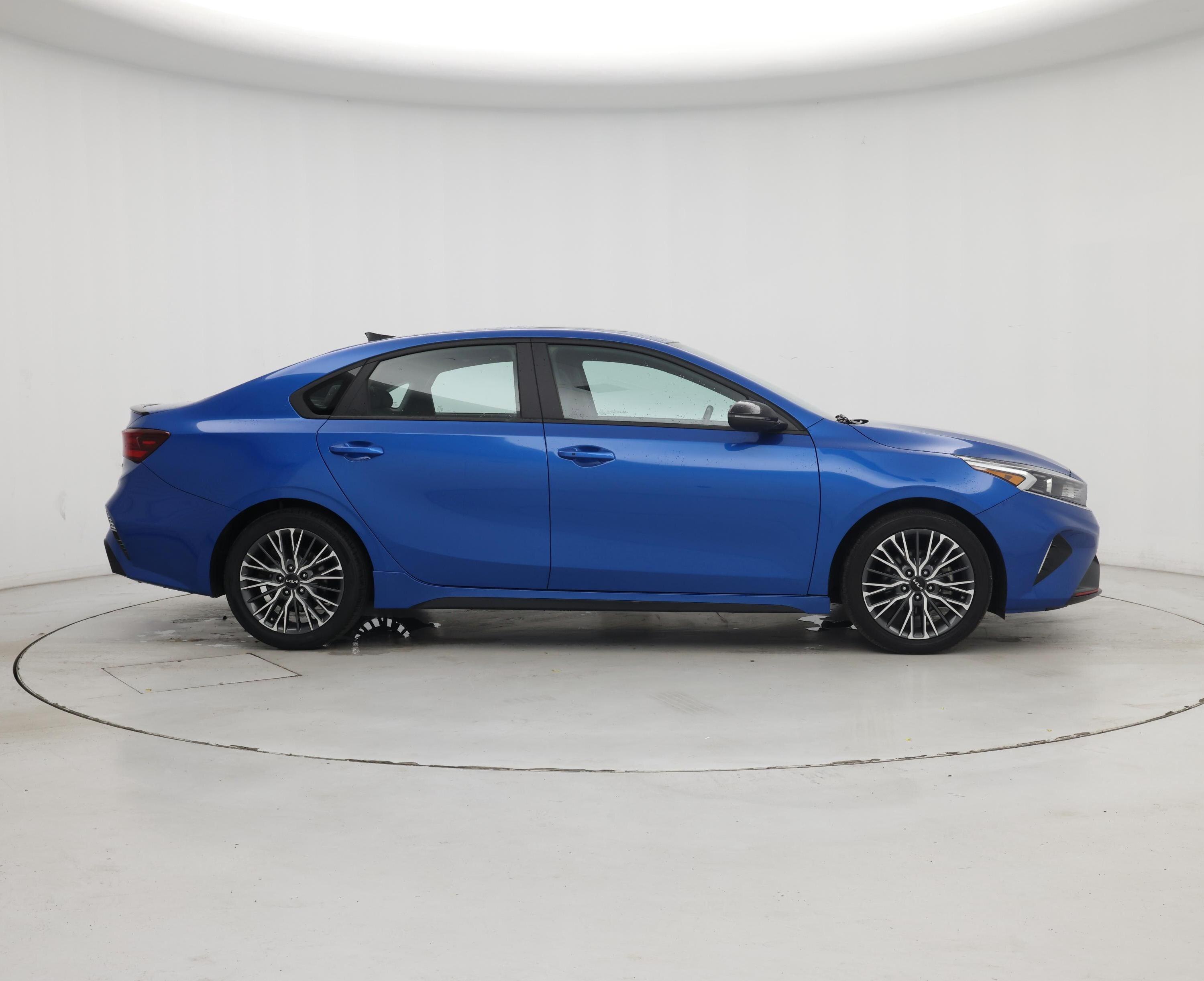 Thumbnail: 2023 Kia Forte - 7