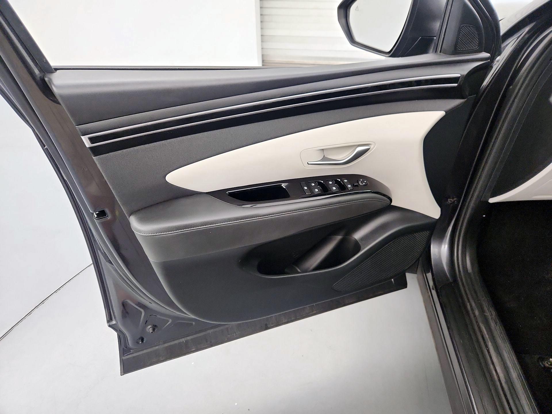 Thumbnail: 2022 Hyundai Tucson - 12