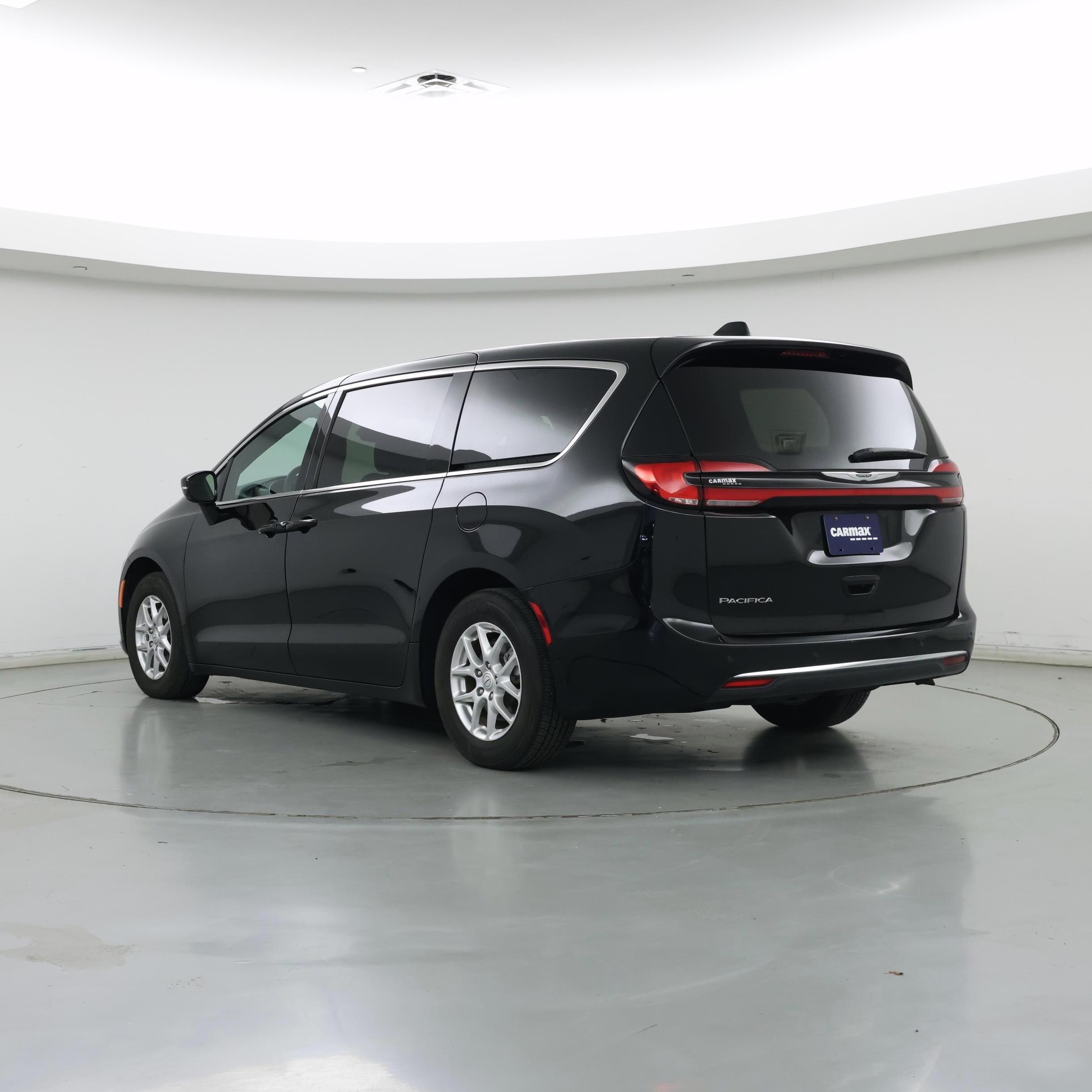 Thumbnail: 2025 Chrysler Pacifica - 2