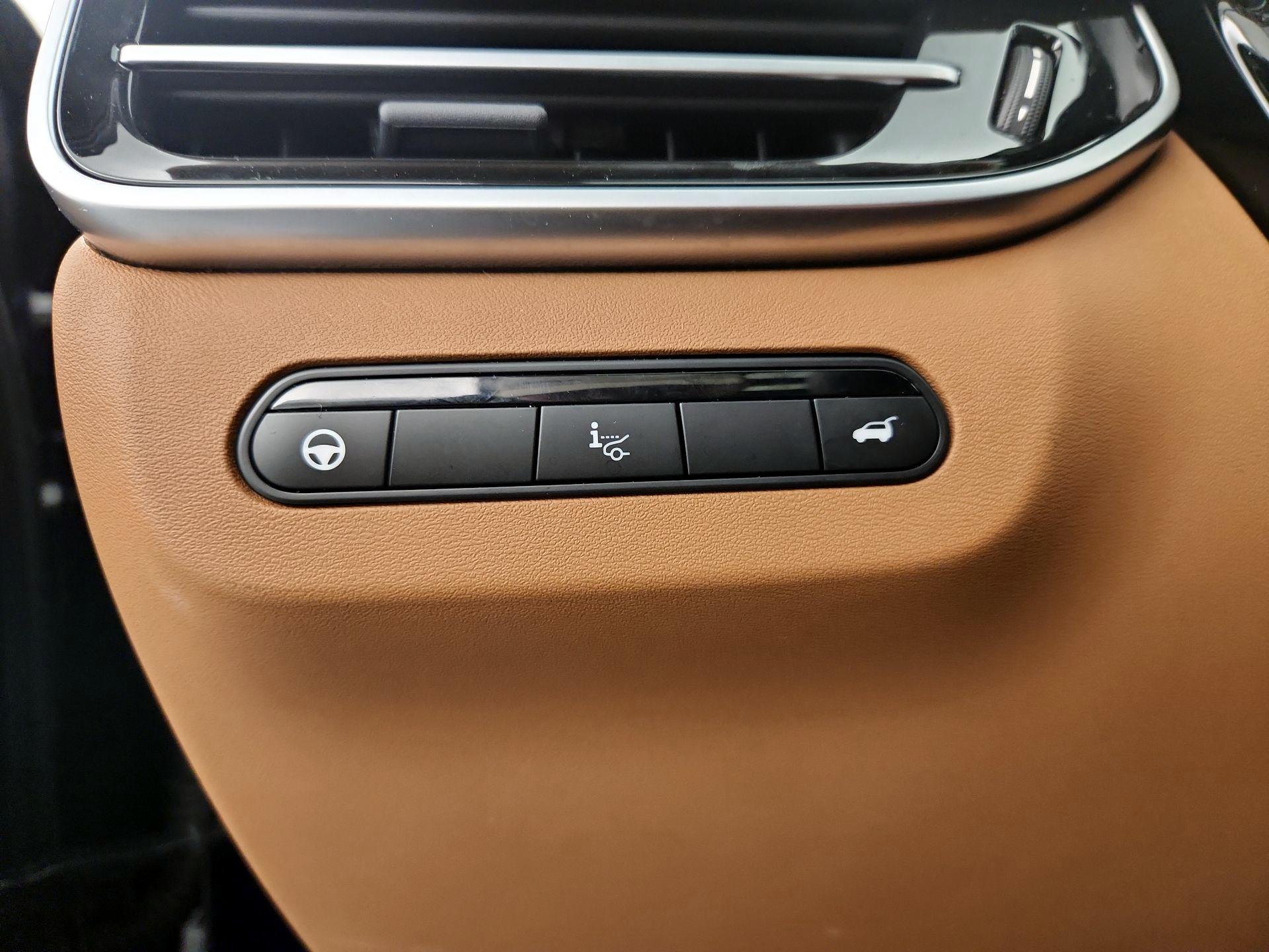 Thumbnail: 2023 INFINITI QX60 - 13