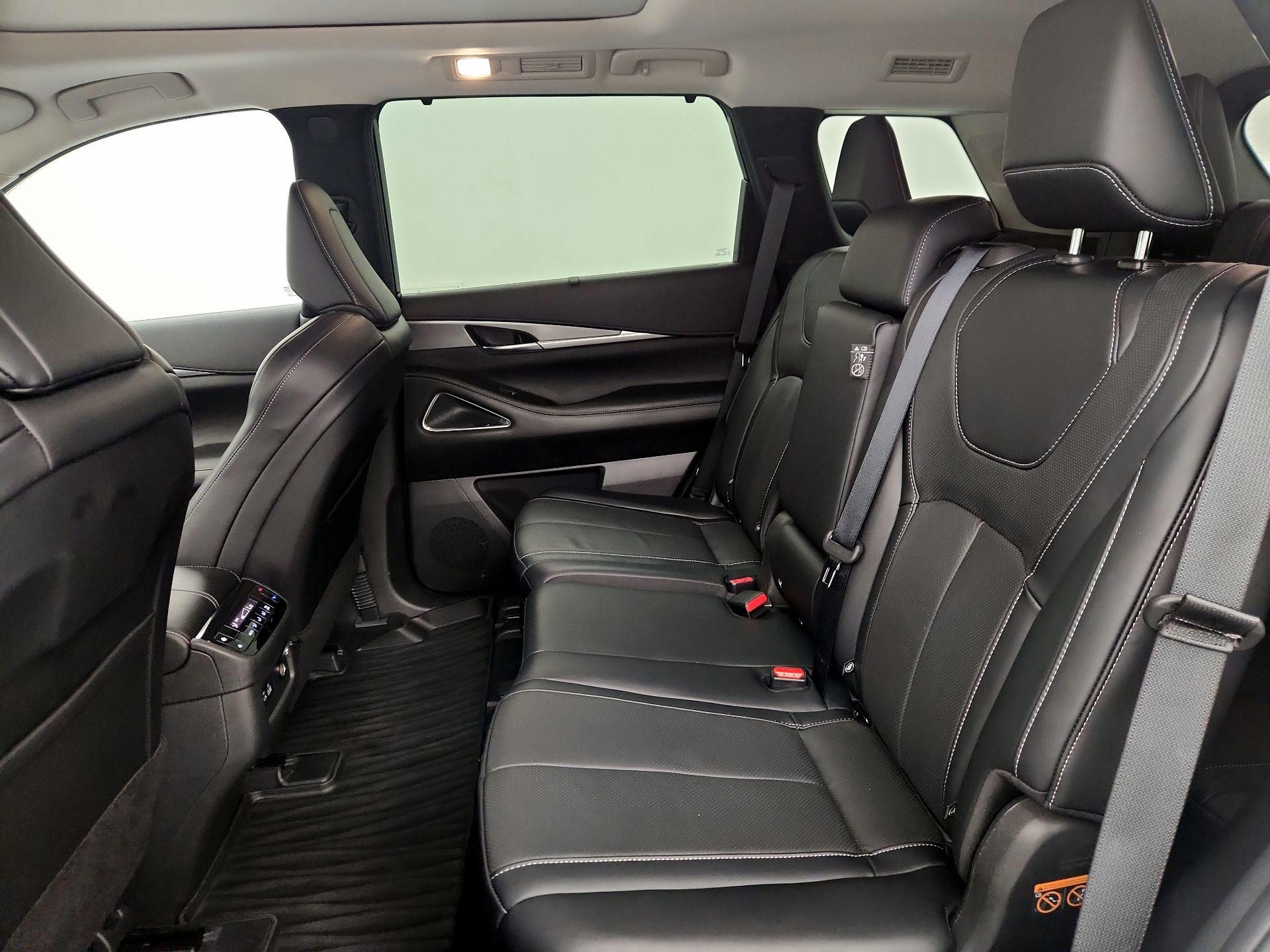 Thumbnail: 2023 INFINITI QX60 - 20