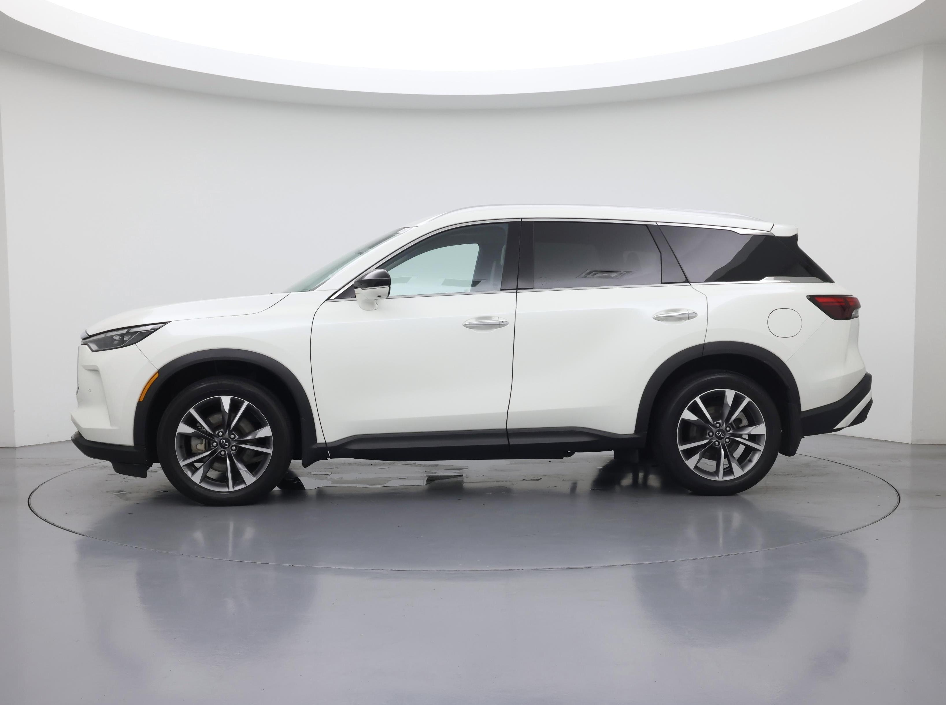 Thumbnail: 2023 INFINITI QX60 - 3