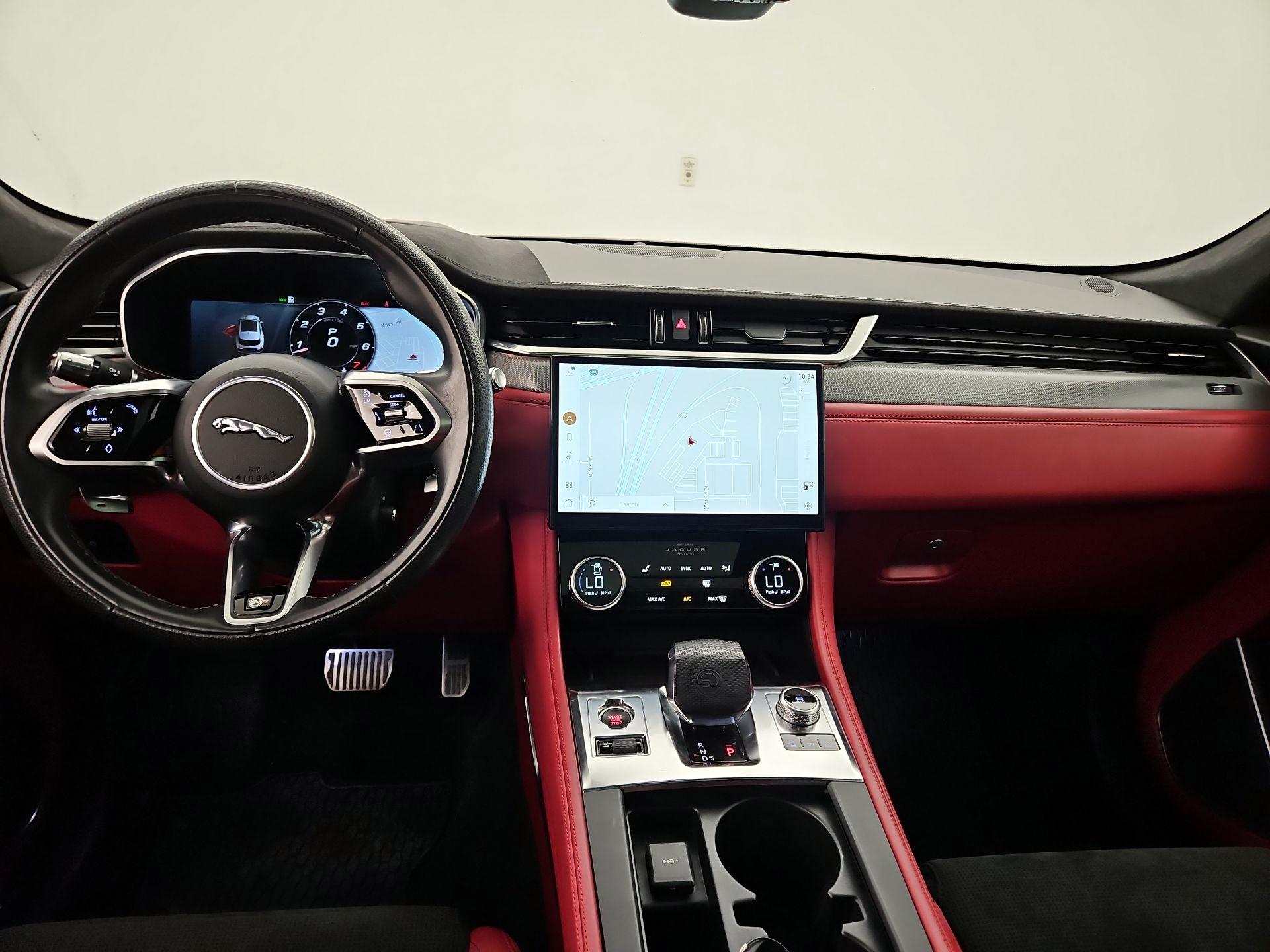 Thumbnail: 2021 Jaguar F-Pace - 9