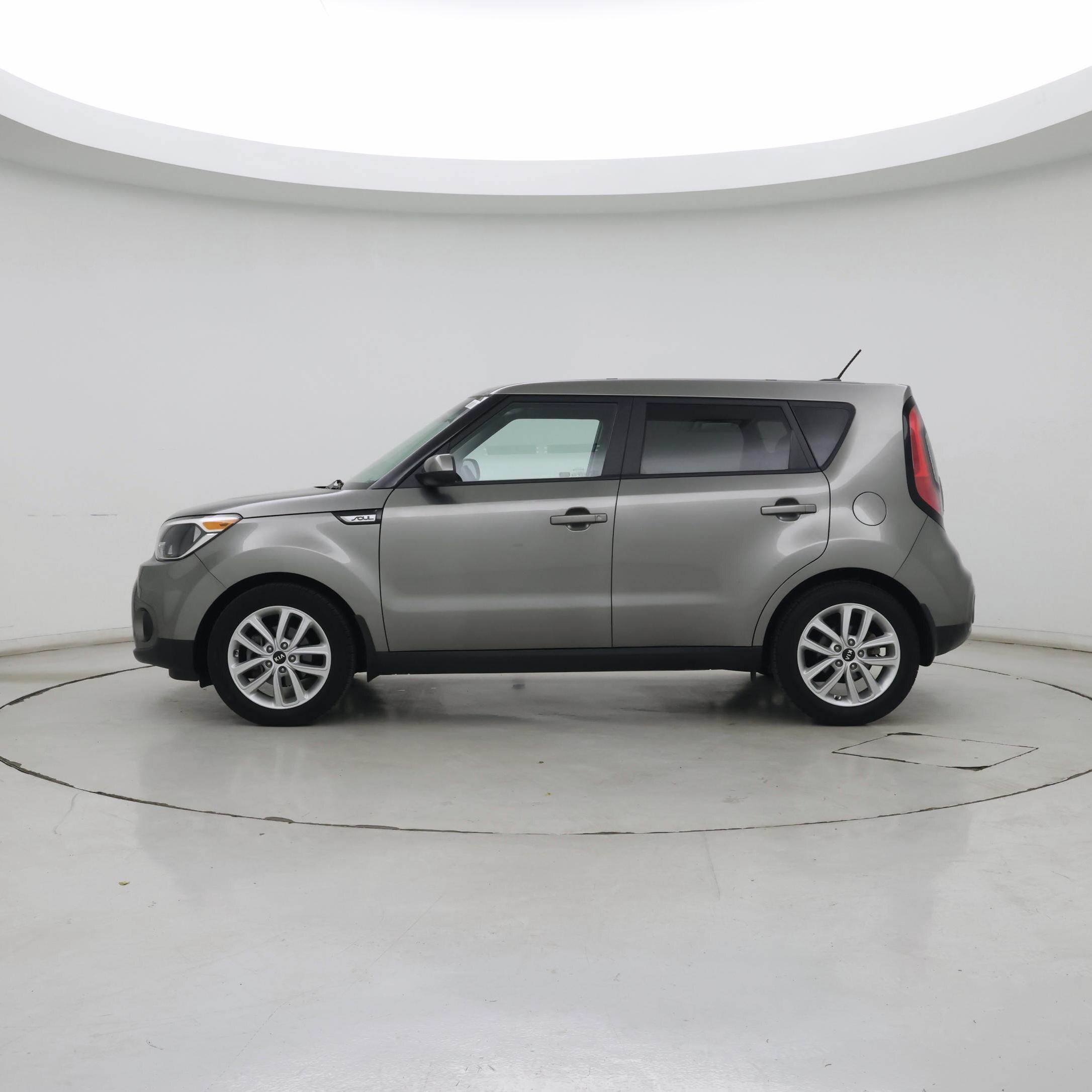 Thumbnail: 2019 Kia Soul - 3