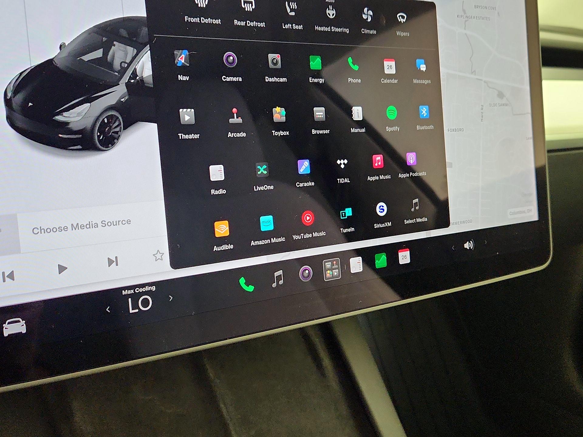 Thumbnail: 2022 Tesla Model 3 - 15