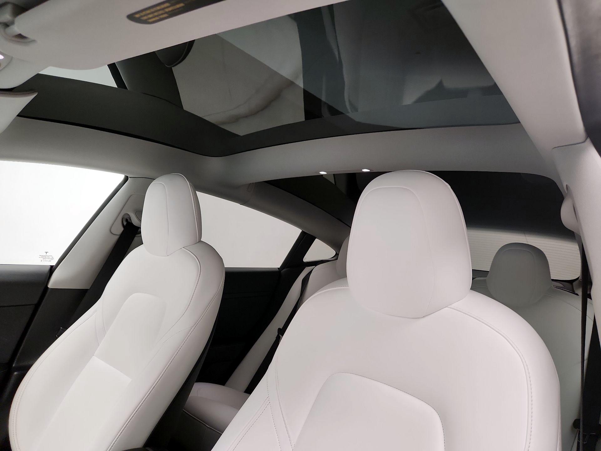 Thumbnail: 2022 Tesla Model 3 - 18