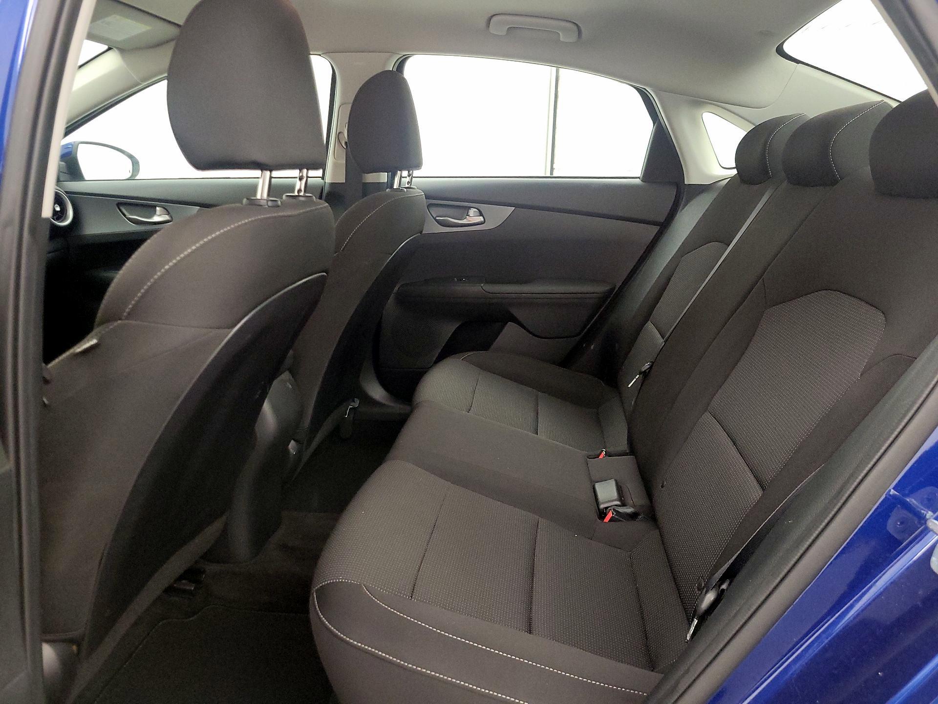 Thumbnail: 2020 Kia Forte - 19