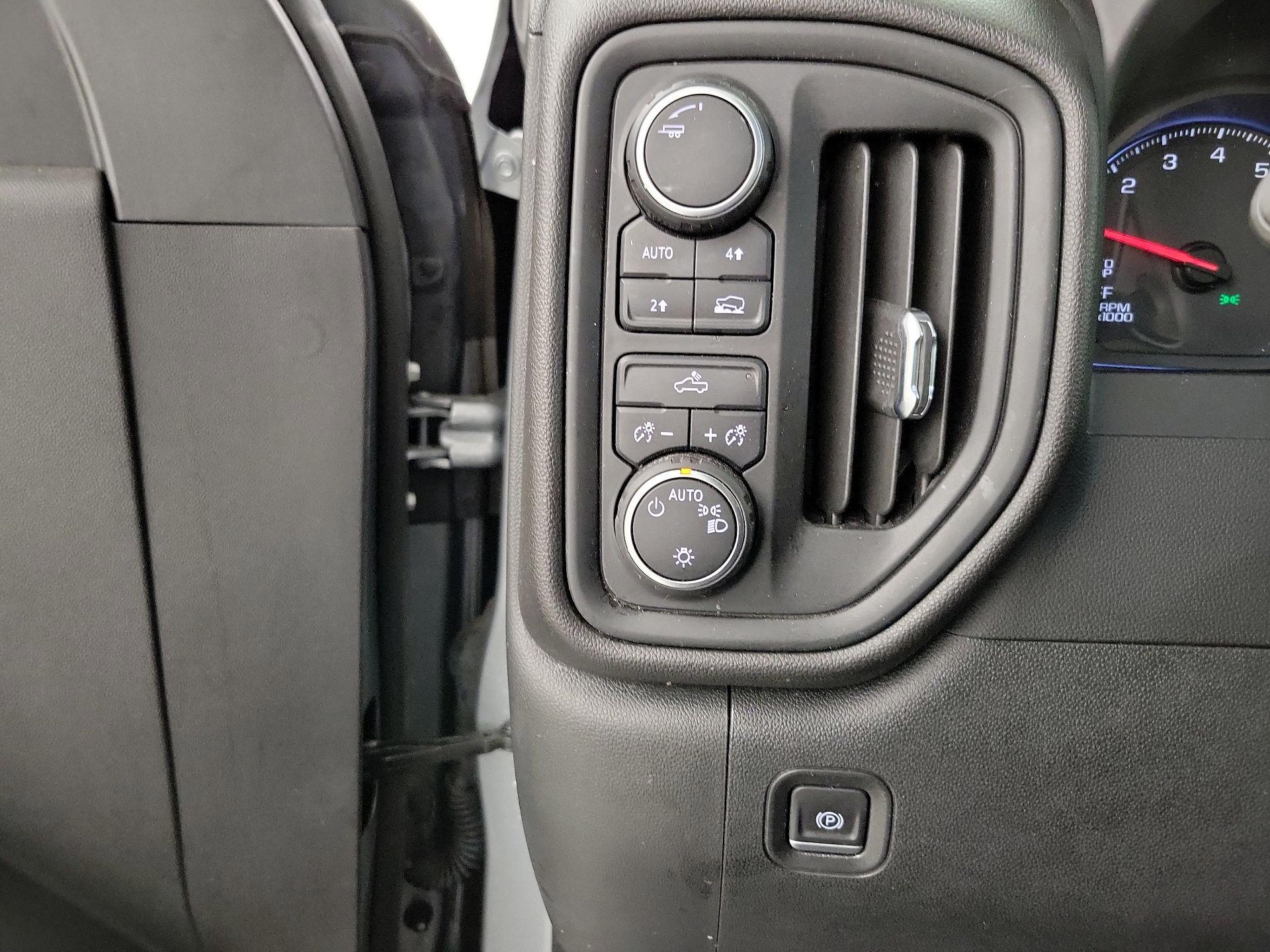 Thumbnail: 2023 Chevrolet Silverado 1500 - 13