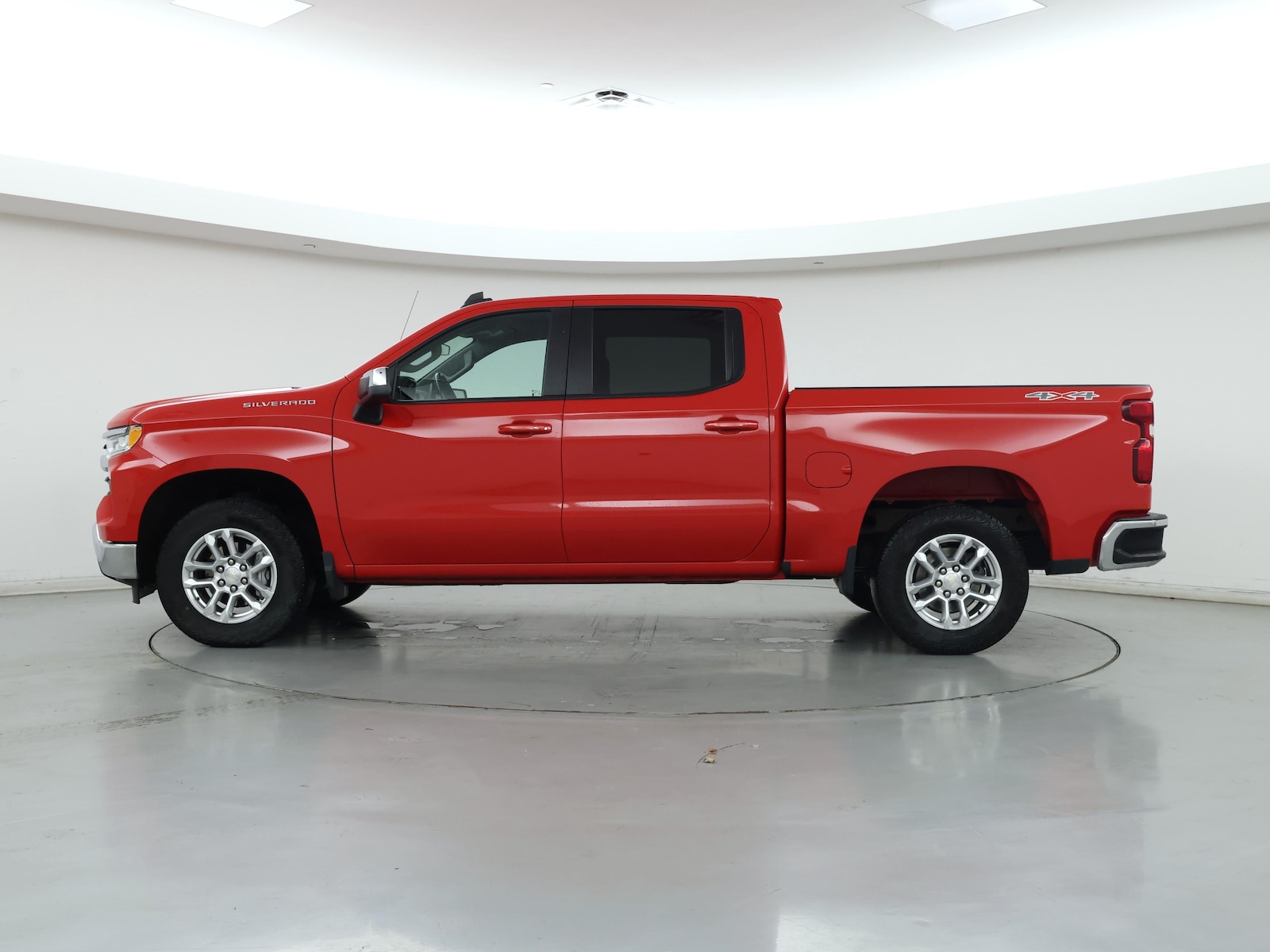 2022 Chevrolet Silverado 1500 LT - Photo 4