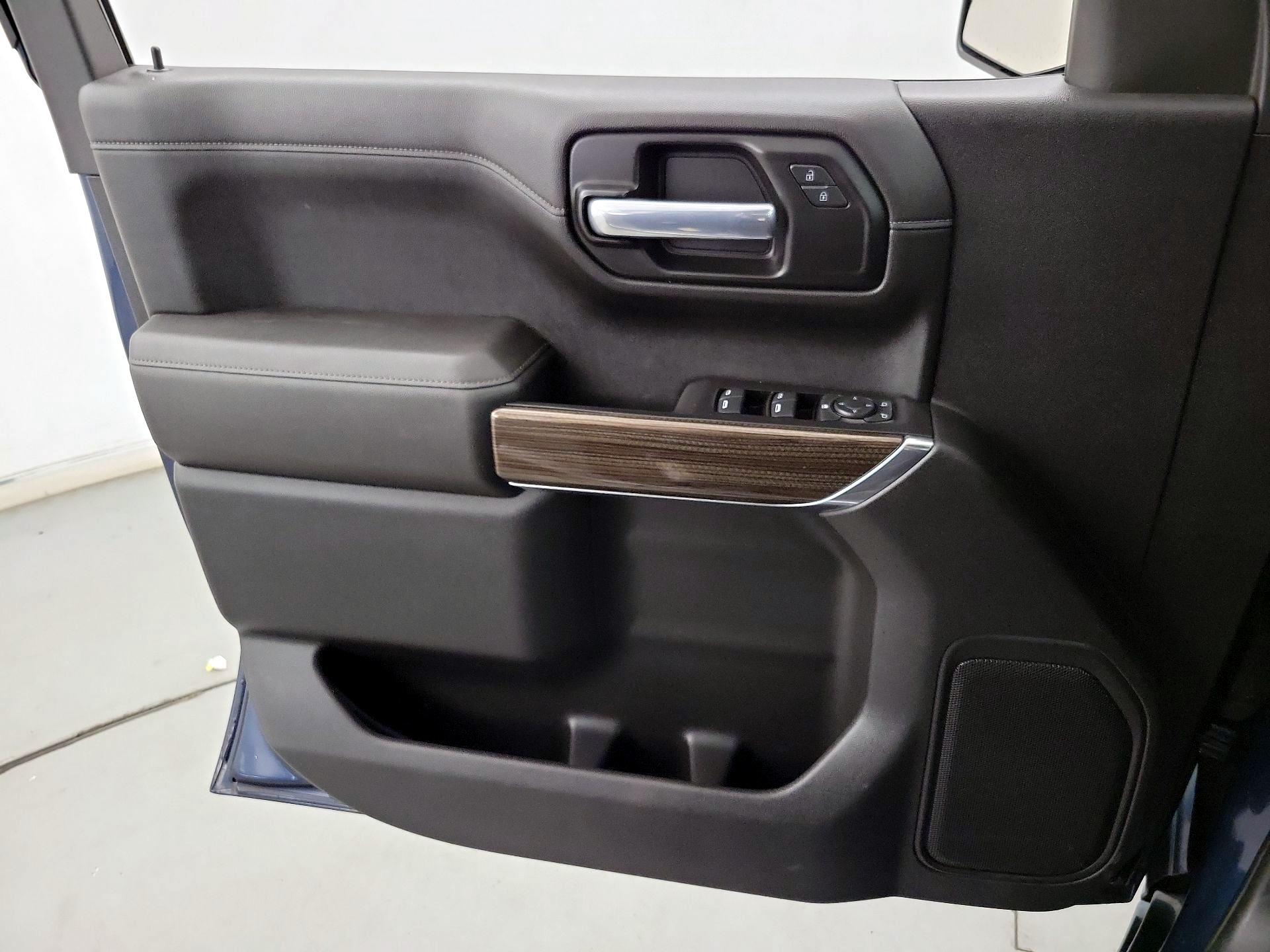 Thumbnail: 2021 Chevrolet Silverado 1500 - 12