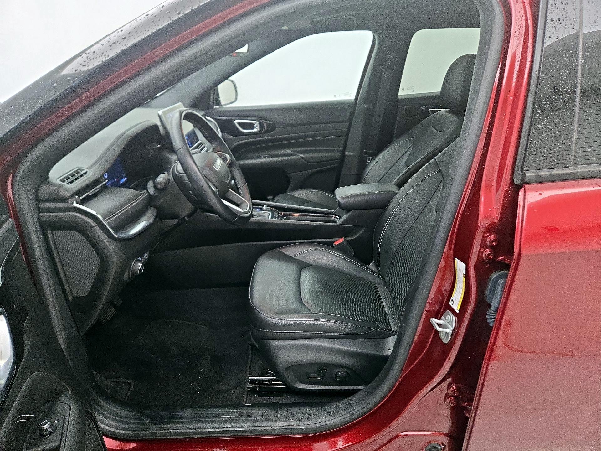 Thumbnail: 2022 Jeep Compass - 11