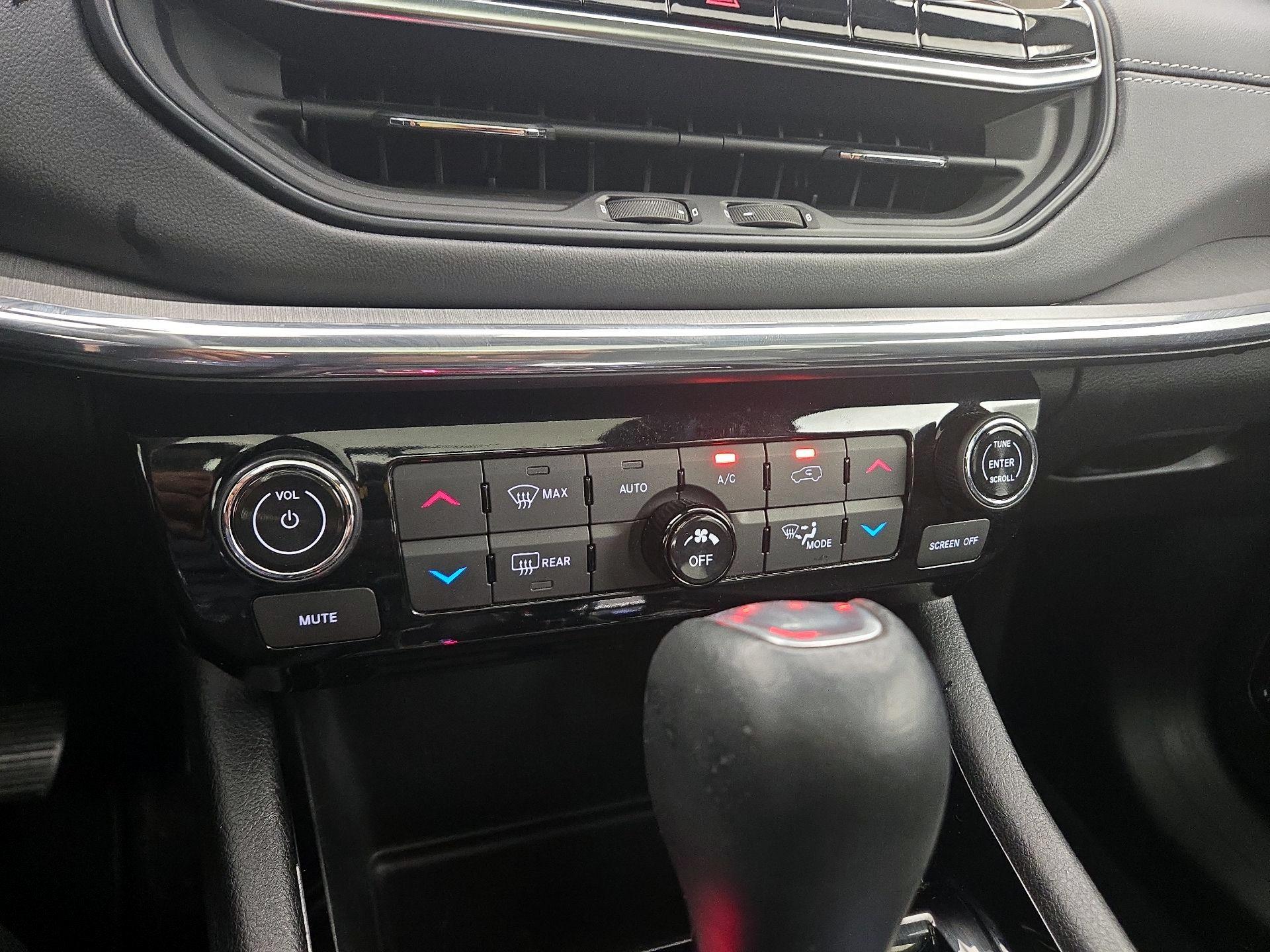 Thumbnail: 2022 Jeep Compass - 17