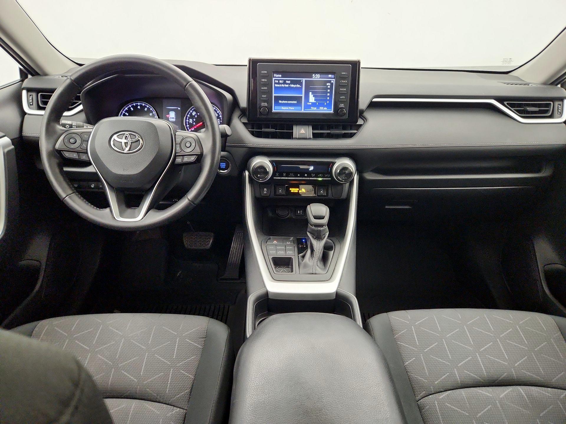 Thumbnail: 2019 Toyota RAV4 - 9