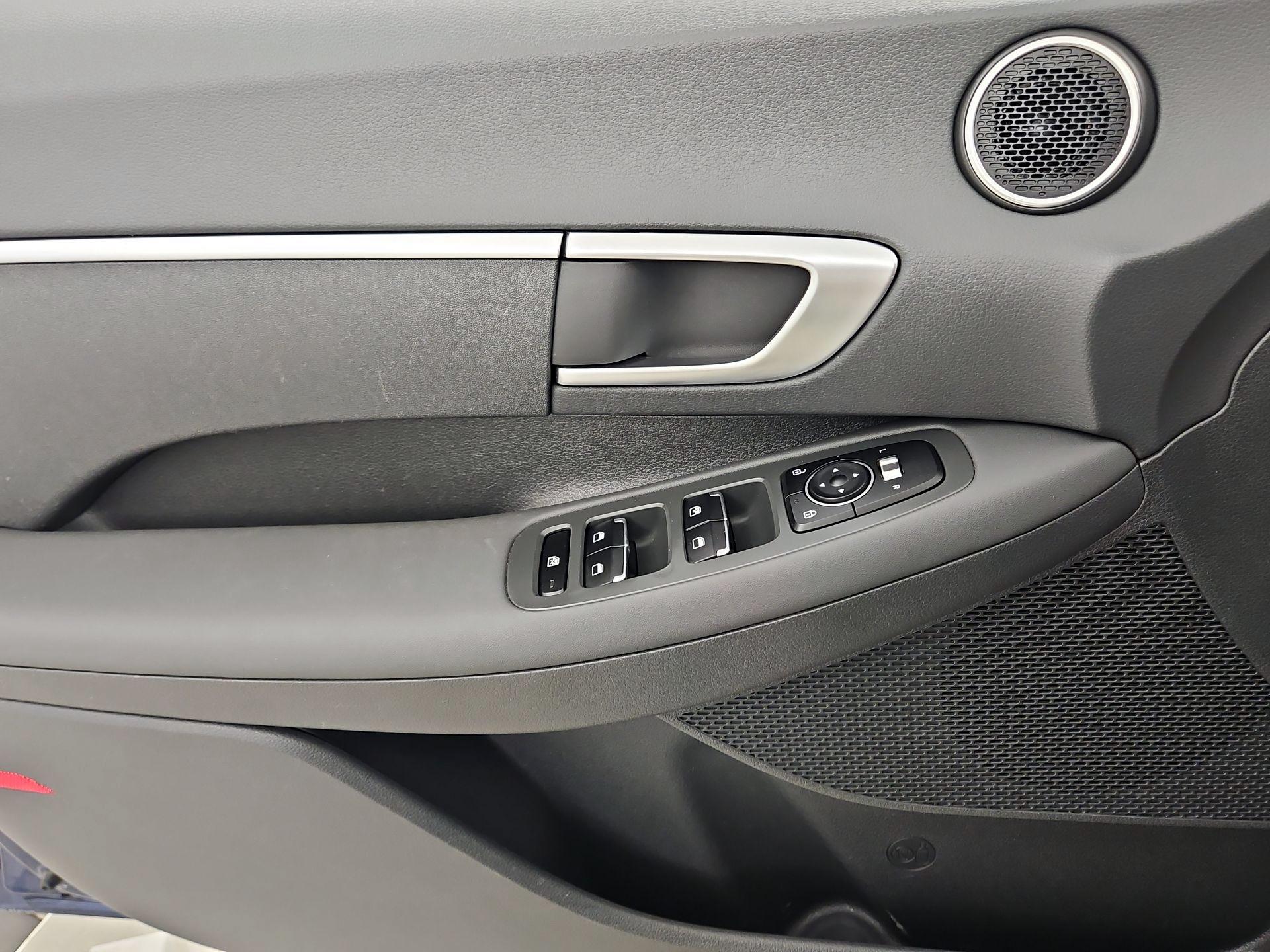 Thumbnail: 2020 Hyundai Sonata - 12