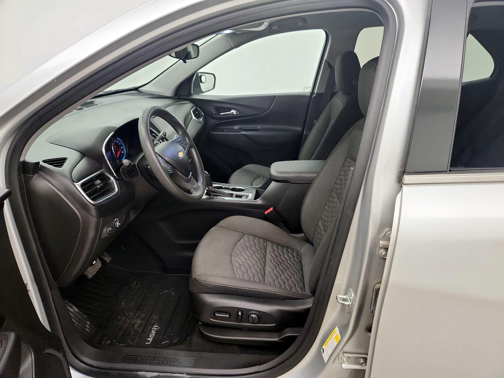 Thumbnail: 2020 Chevrolet Equinox - 11