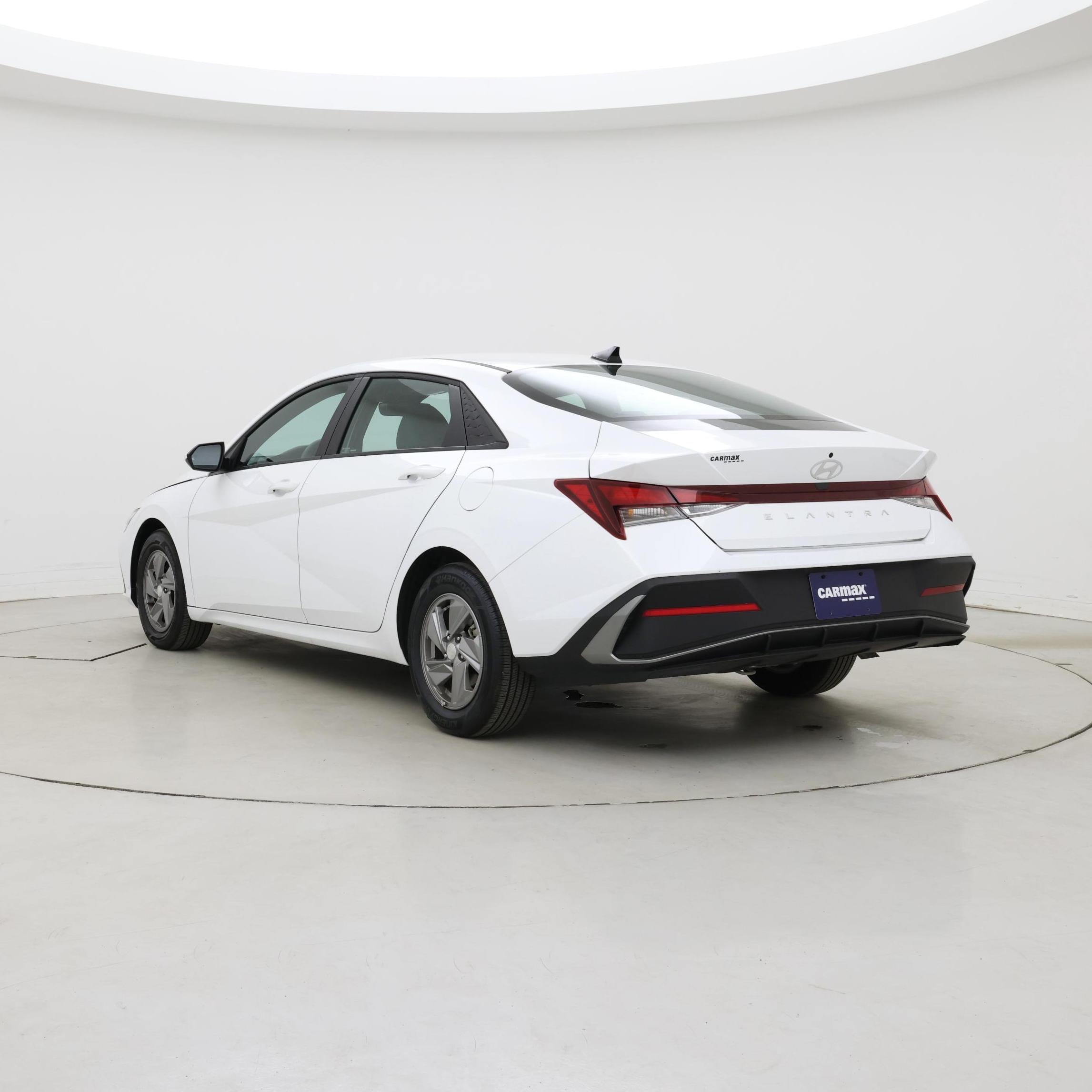 Thumbnail: 2025 Hyundai Elantra - 2