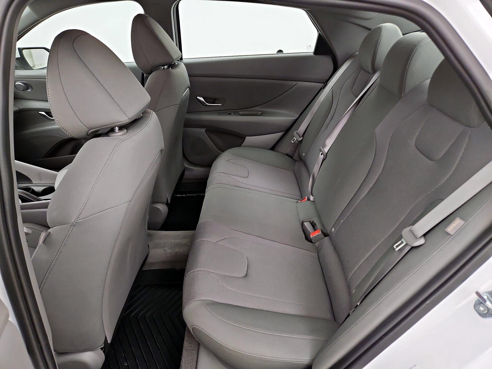 Thumbnail: 2025 Hyundai Elantra - 19