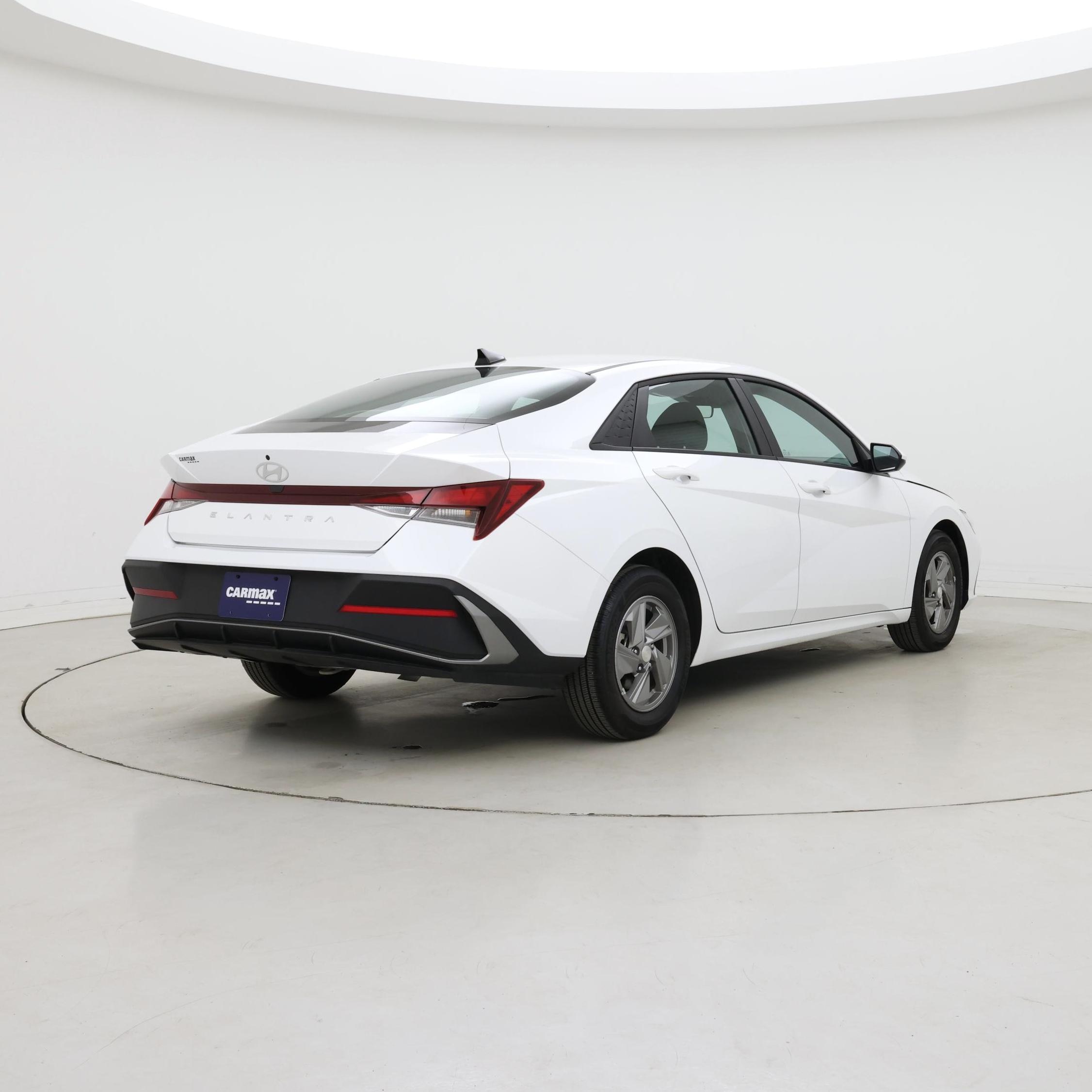 Thumbnail: 2025 Hyundai Elantra - 8