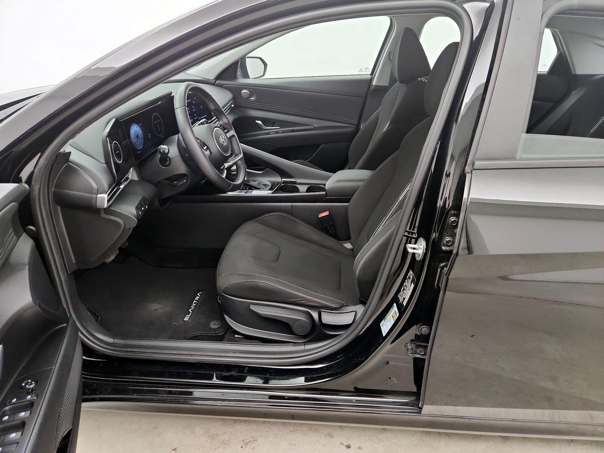 Thumbnail: 2023 Hyundai Elantra - 11