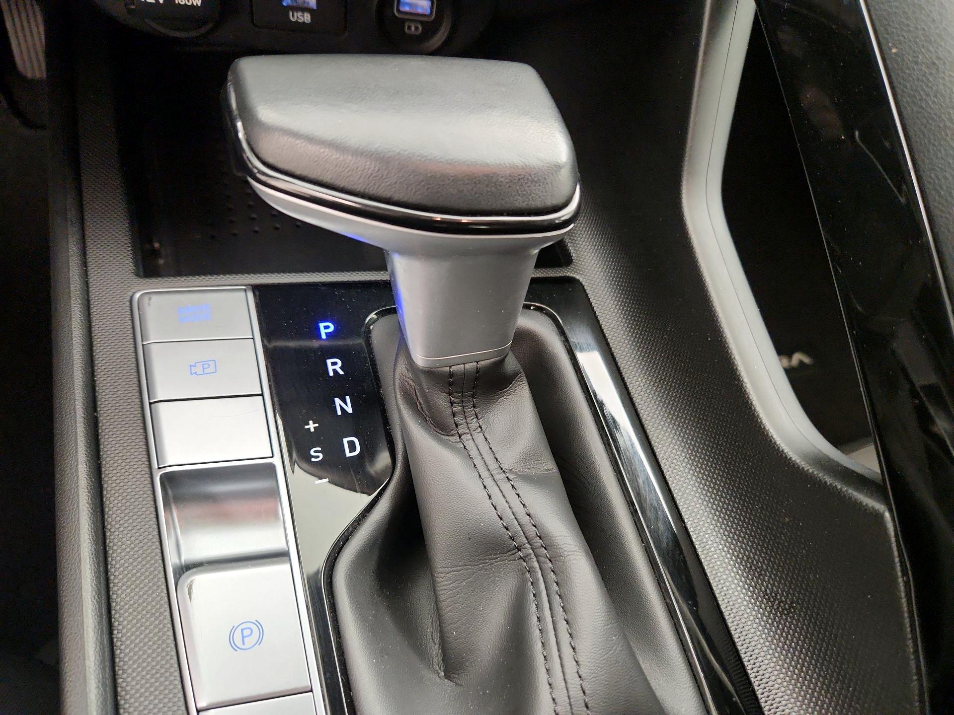 Thumbnail: 2023 Hyundai Elantra - 18
