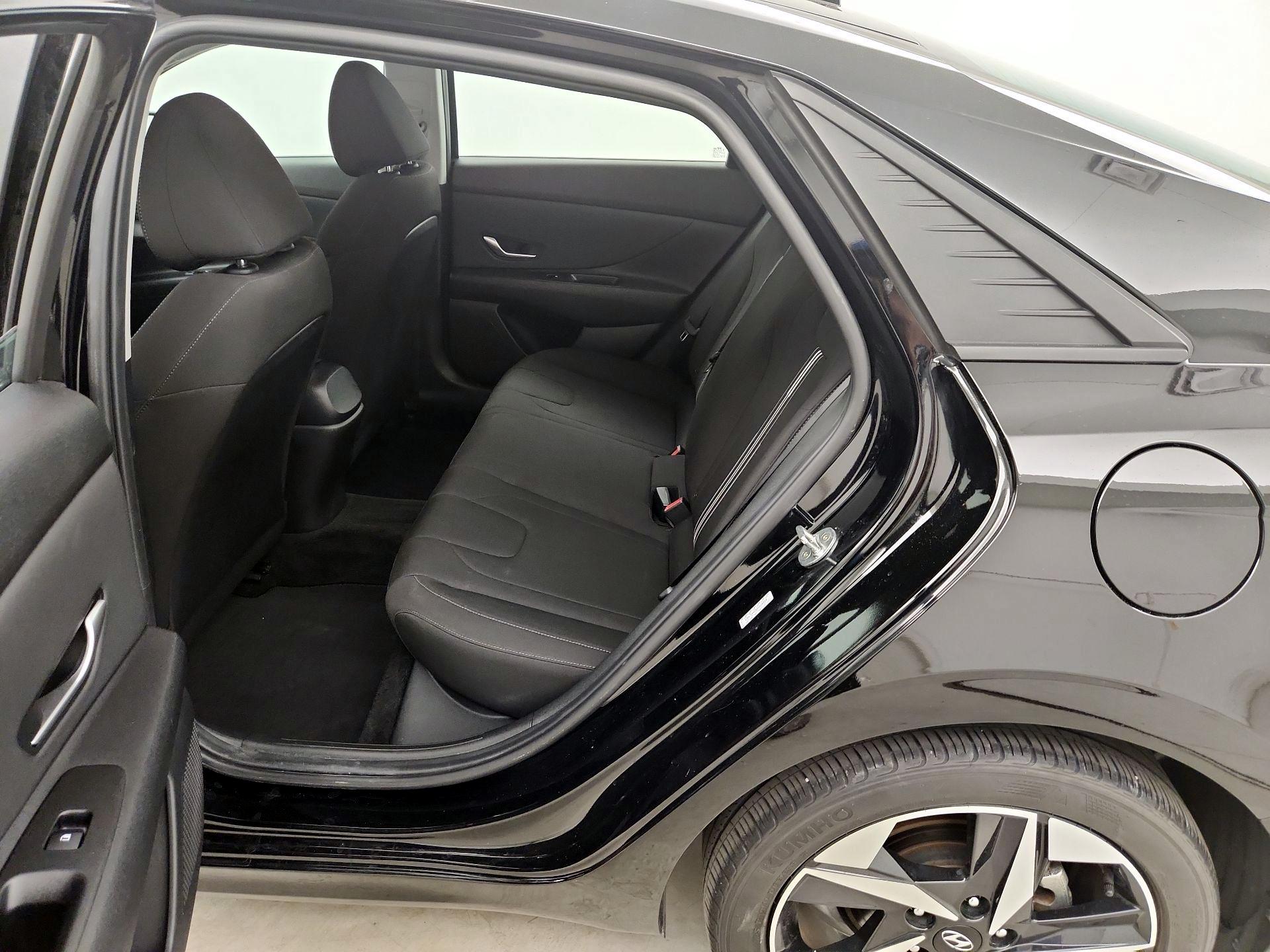 Thumbnail: 2023 Hyundai Elantra - 20