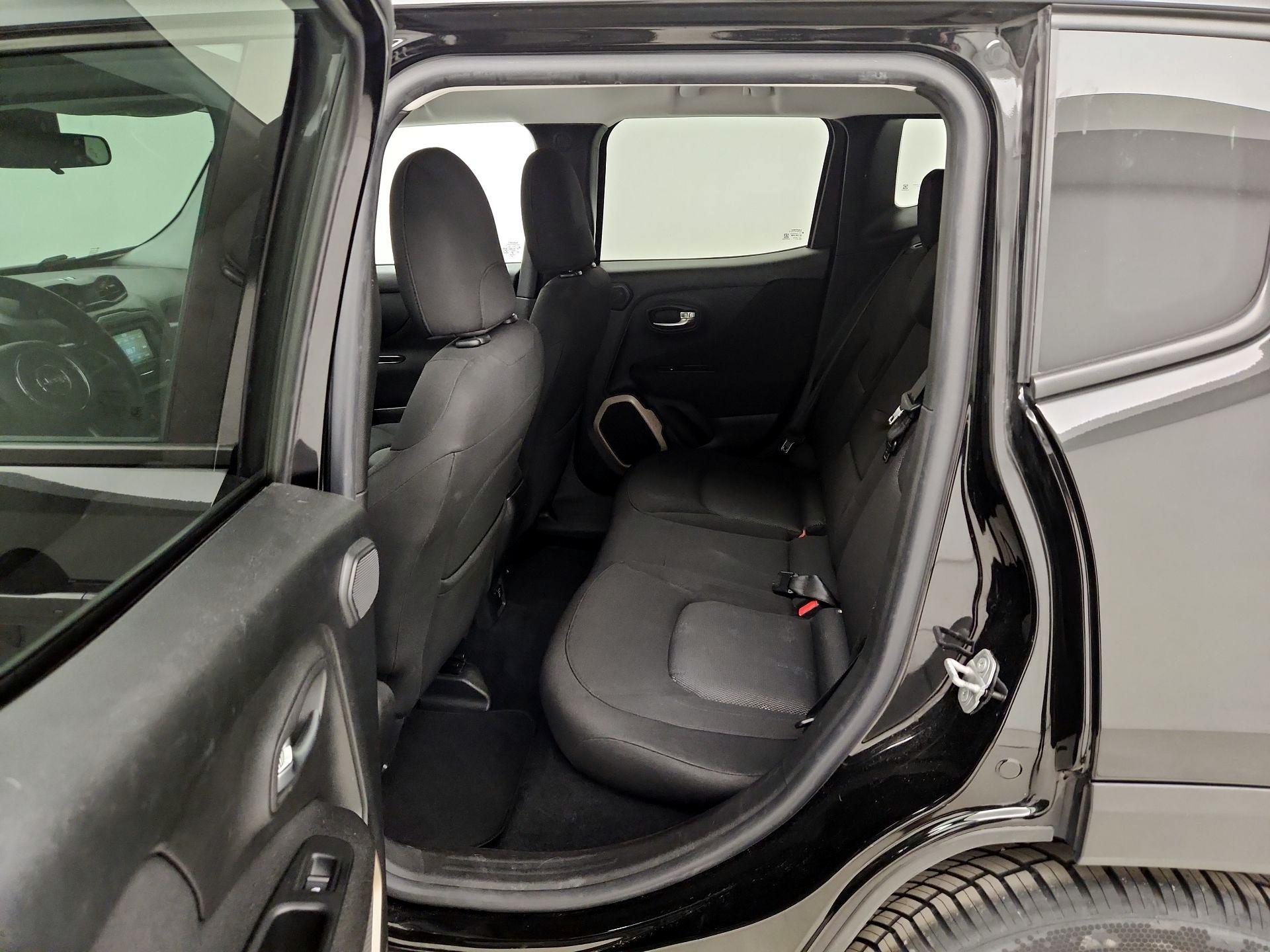 Thumbnail: 2015 Jeep Renegade - 19