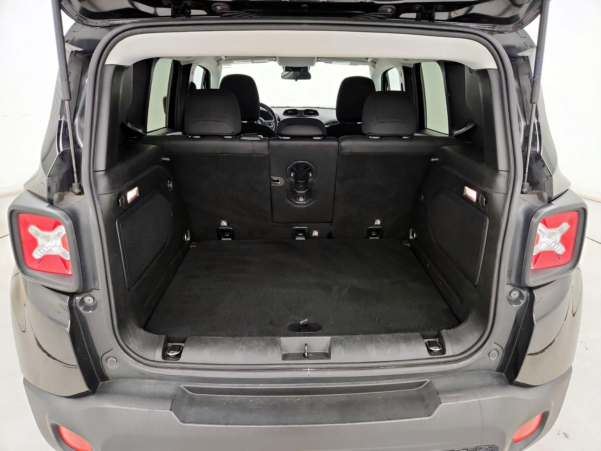 Thumbnail: 2015 Jeep Renegade - 20