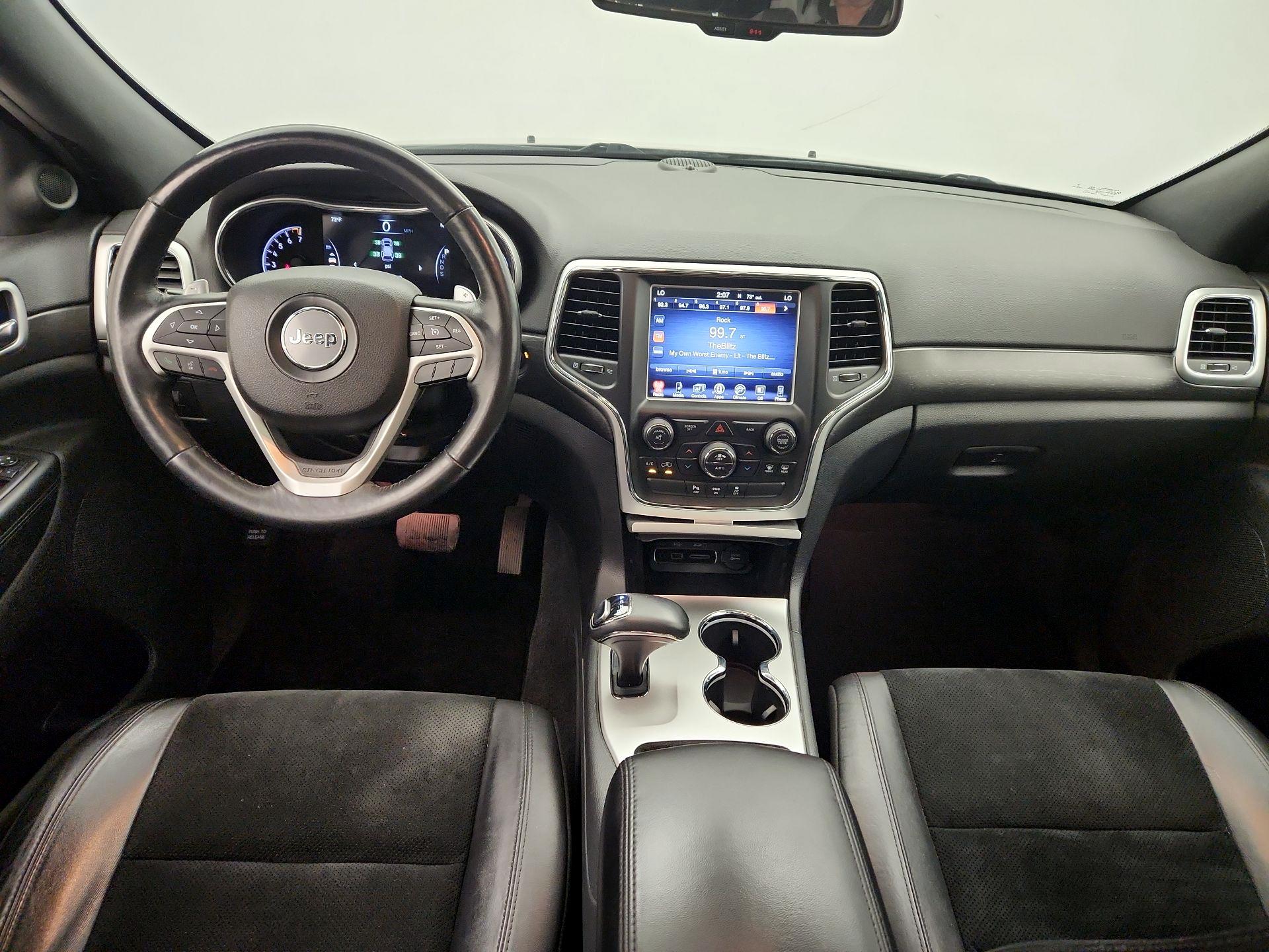 Thumbnail: 2015 Jeep Grand Cherokee - 9