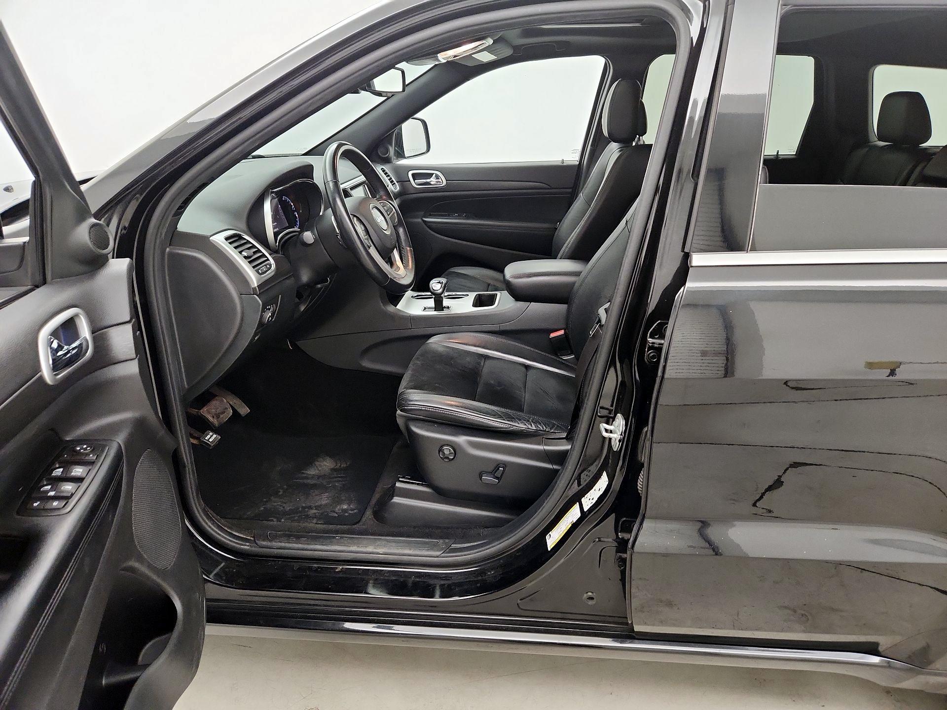 Thumbnail: 2015 Jeep Grand Cherokee - 11
