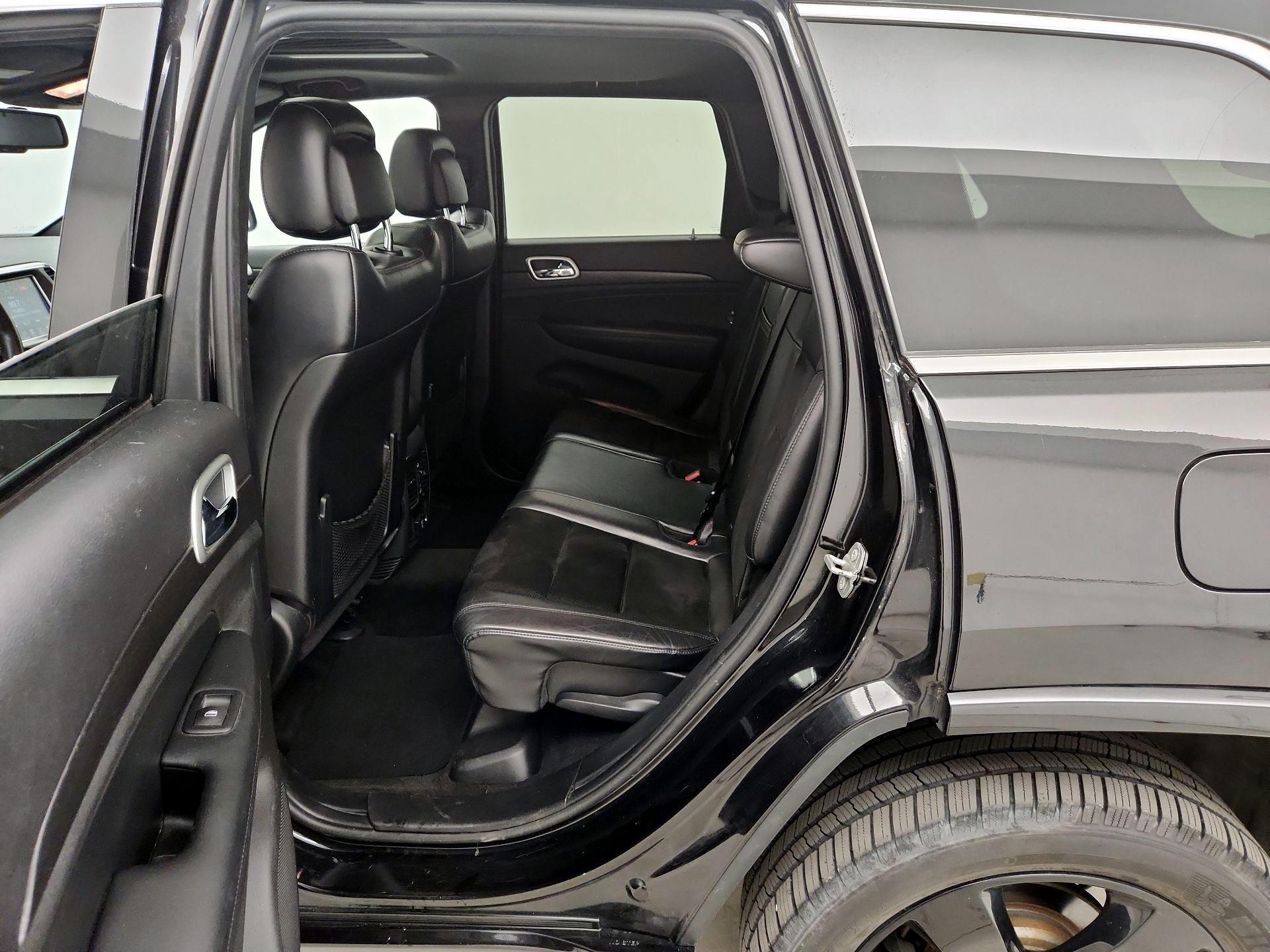Thumbnail: 2015 Jeep Grand Cherokee - 20