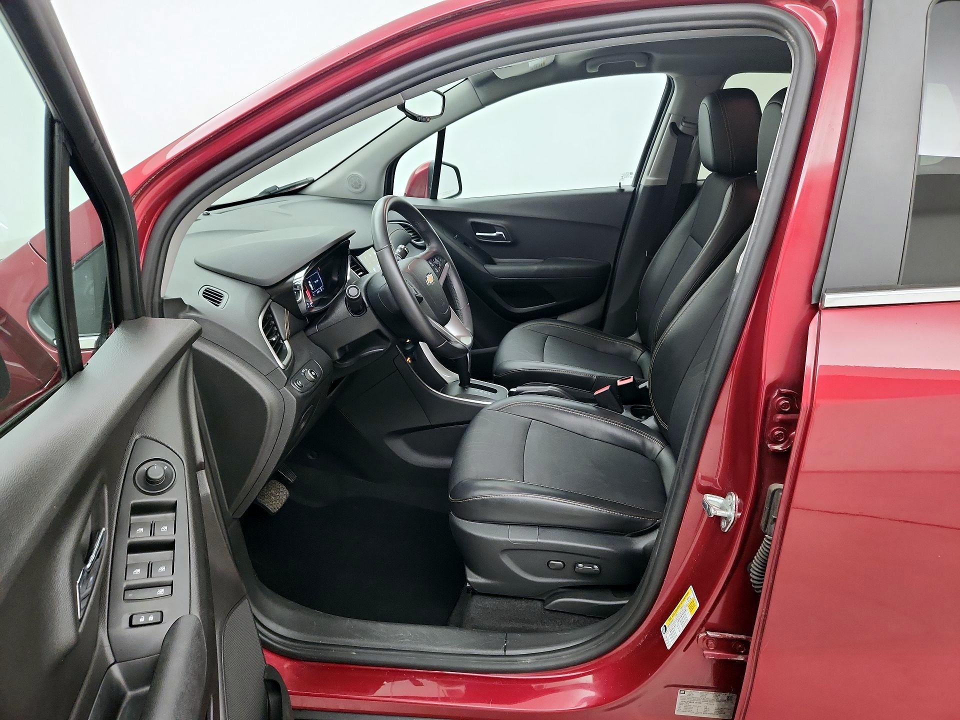 Thumbnail: 2018 Chevrolet Trax - 11