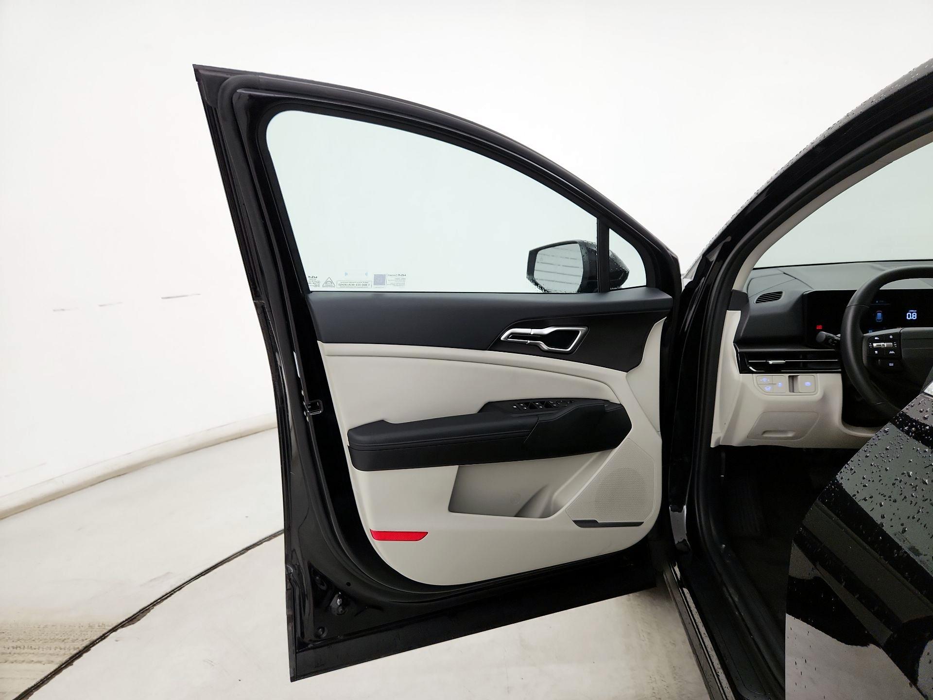 Thumbnail: 2026 Kia Sportage - 12