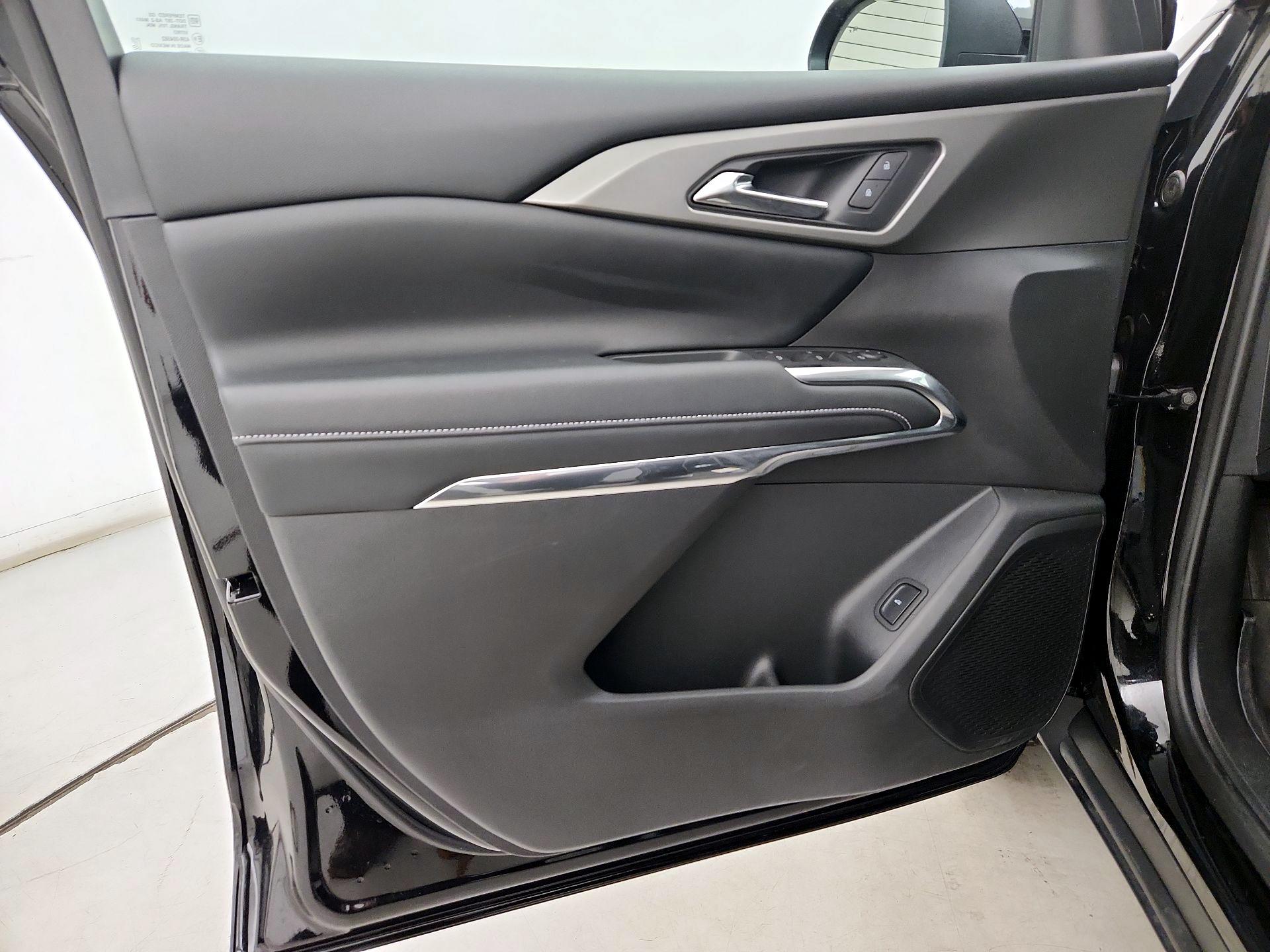 Thumbnail: 2025 Chevrolet Traverse - 12