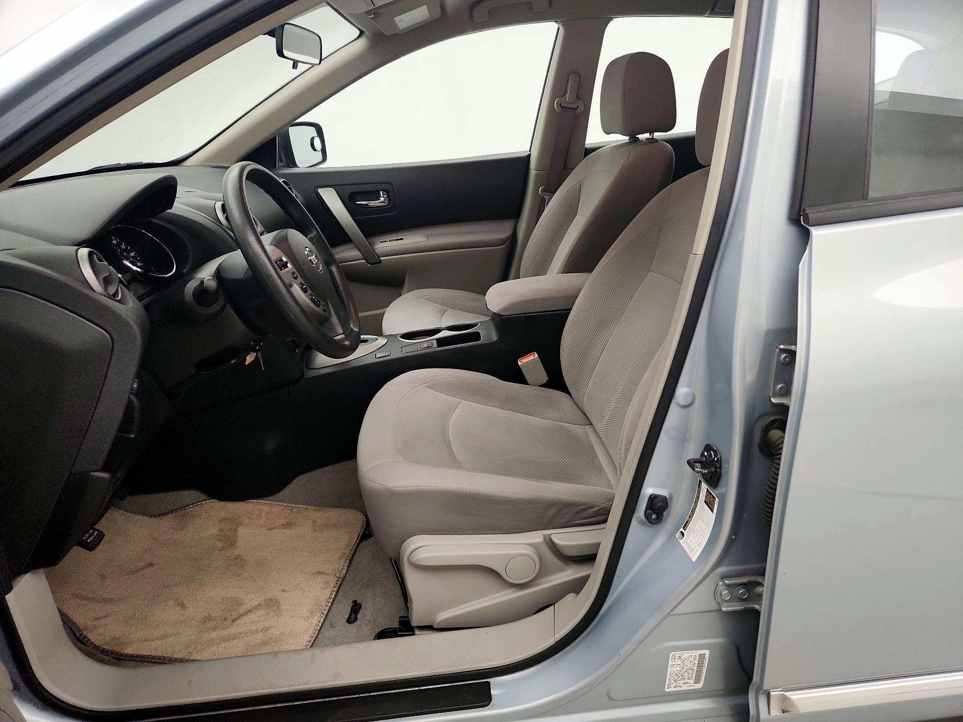Thumbnail: 2015 Nissan Rogue - 11