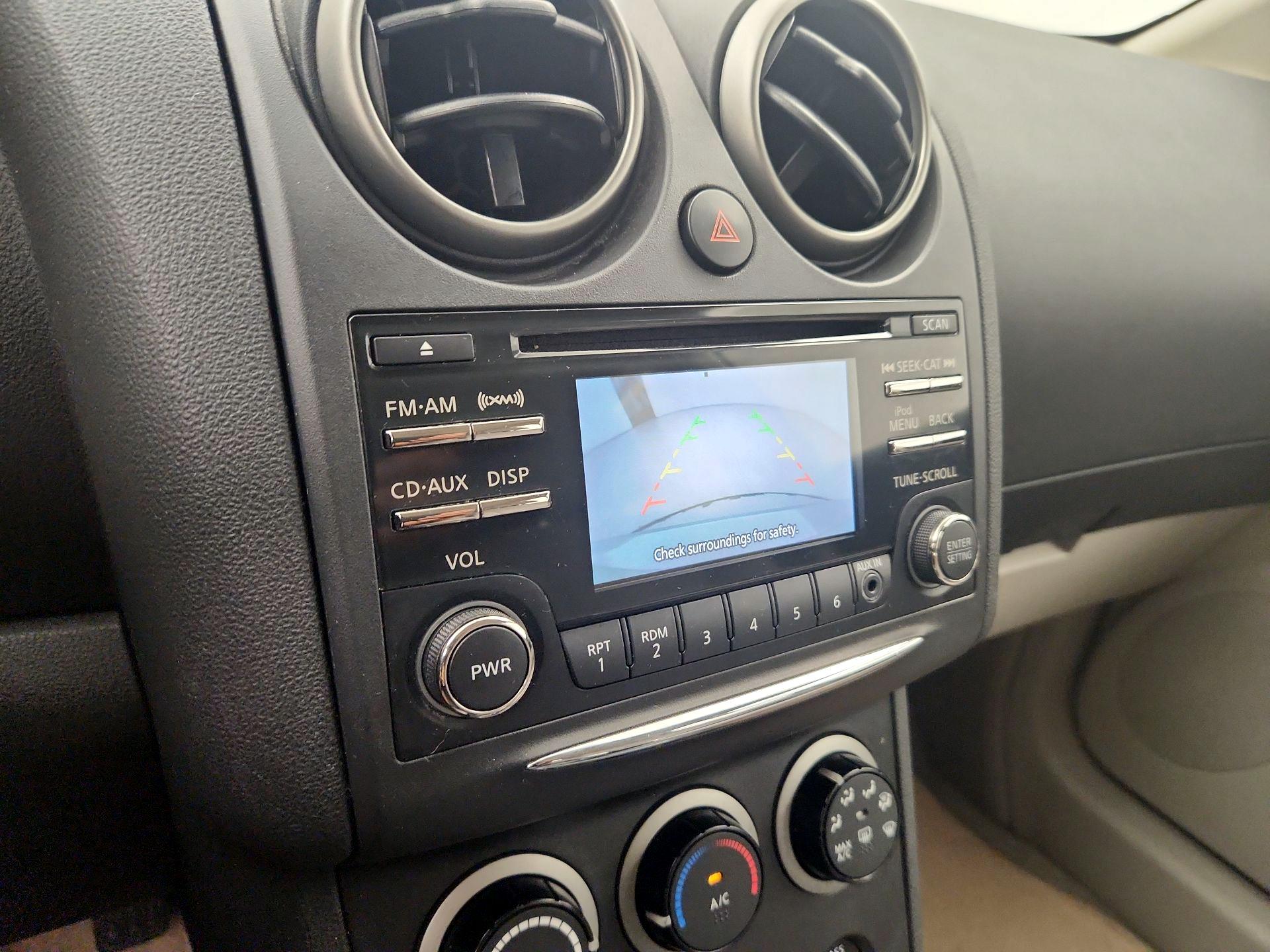 Thumbnail: 2015 Nissan Rogue - 13