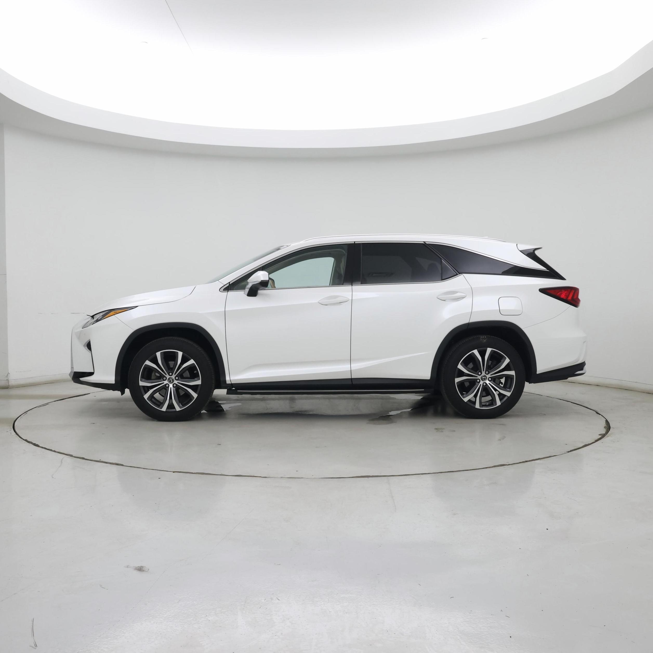 Thumbnail: 2018 Lexus RX - 3