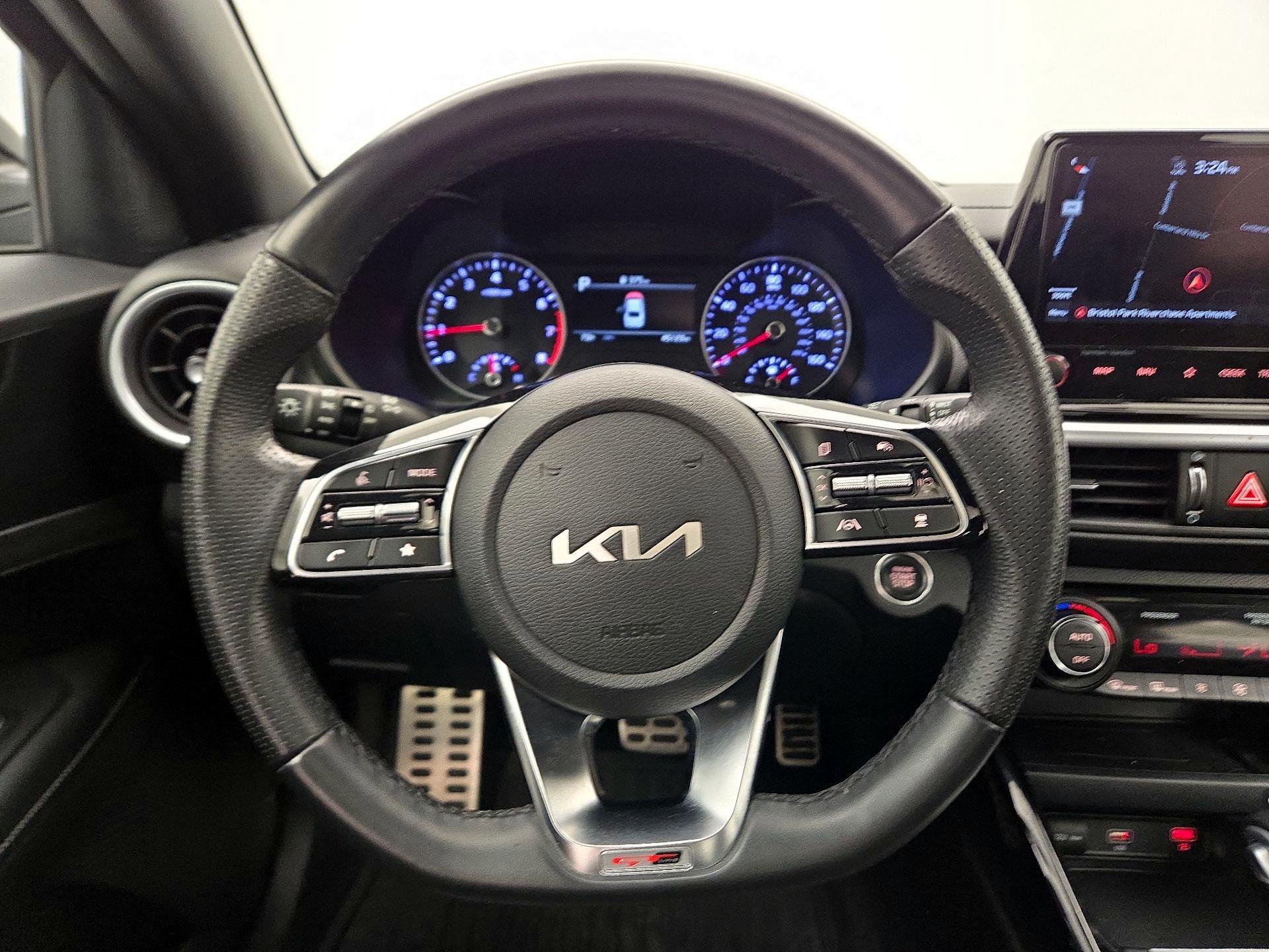 Thumbnail: 2022 Kia Forte - 10