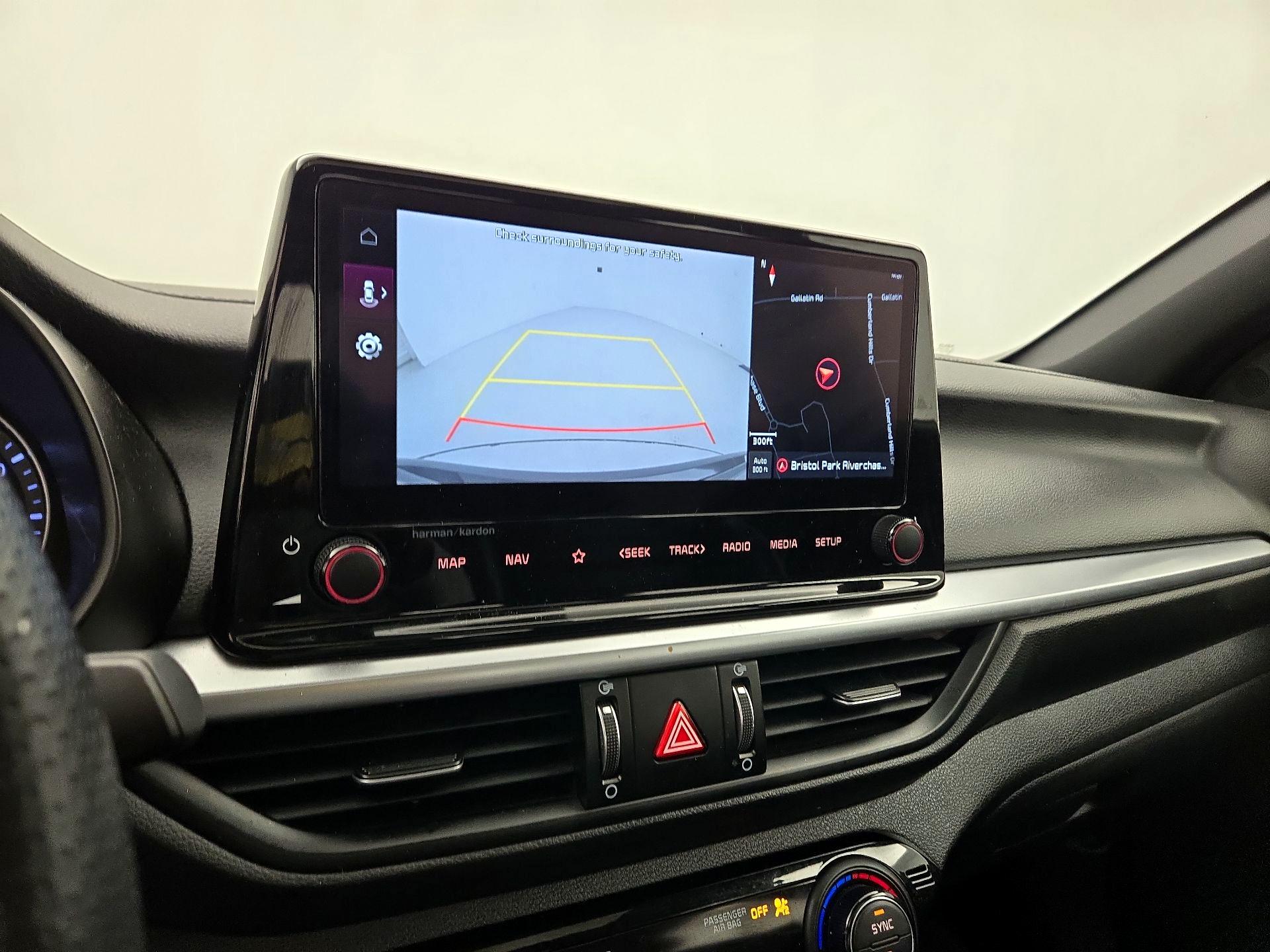 Thumbnail: 2022 Kia Forte - 15