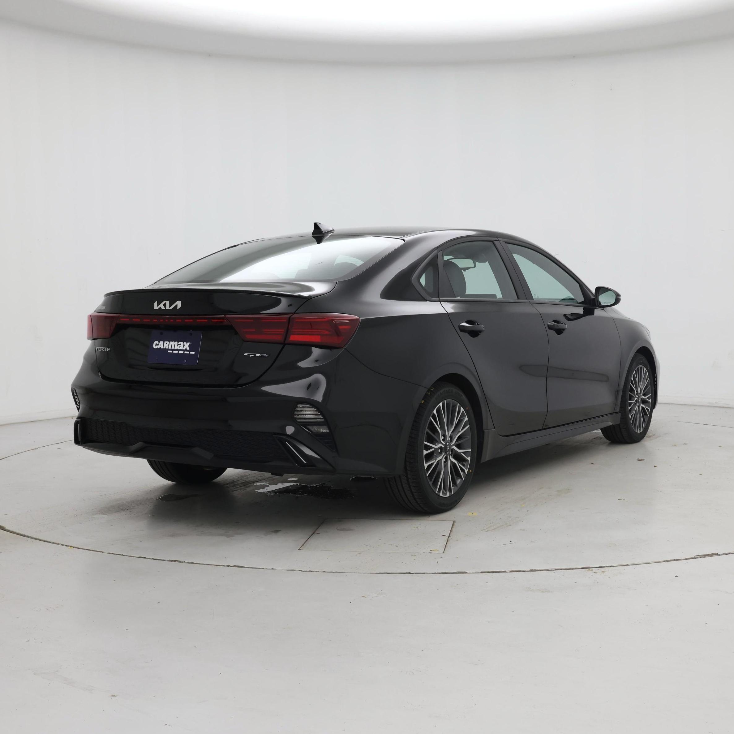 Thumbnail: 2022 Kia Forte - 8