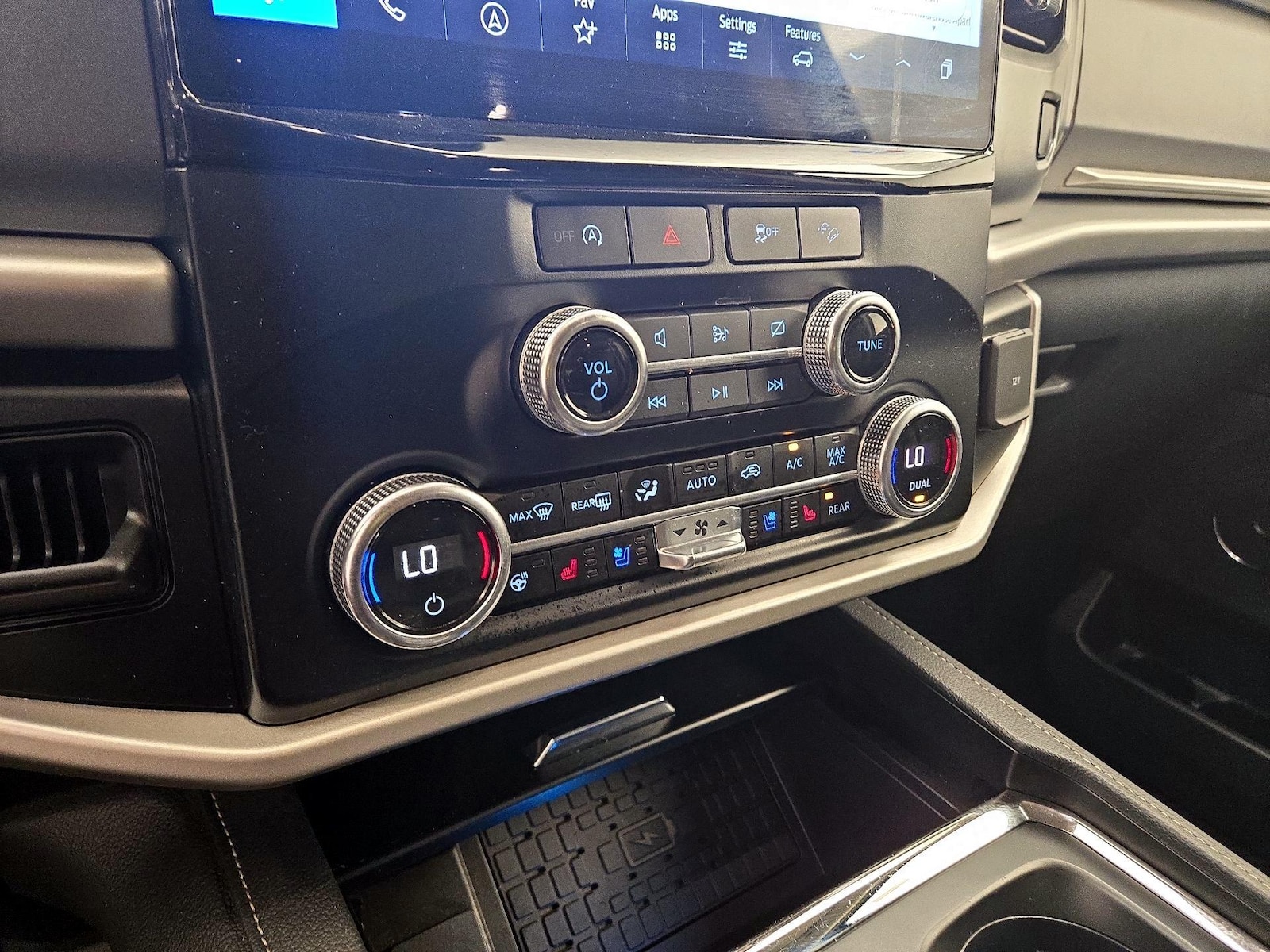 2024 Ford Expedition XLT - Photo 18